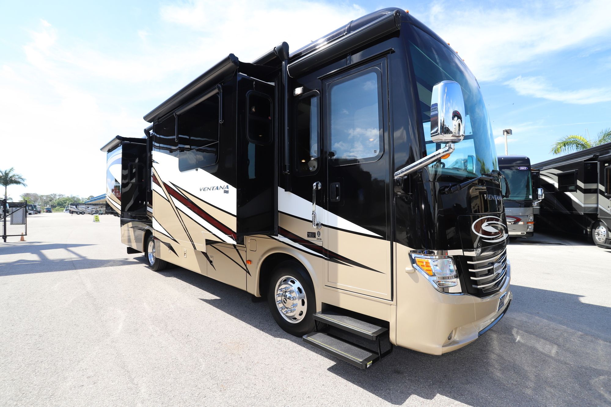 Used 2017 Newmar Ventana 3436 Class A  For Sale