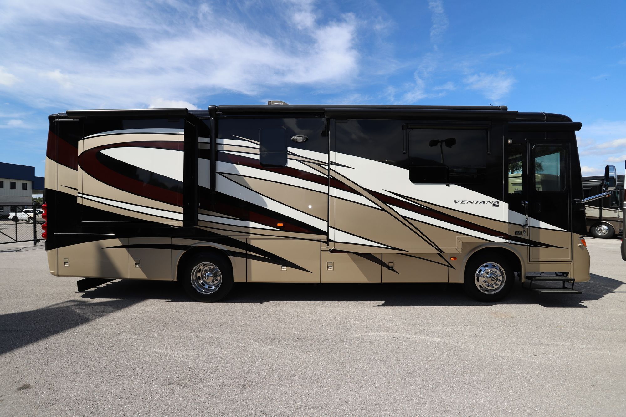 Used 2017 Newmar Ventana 3436 Class A  For Sale