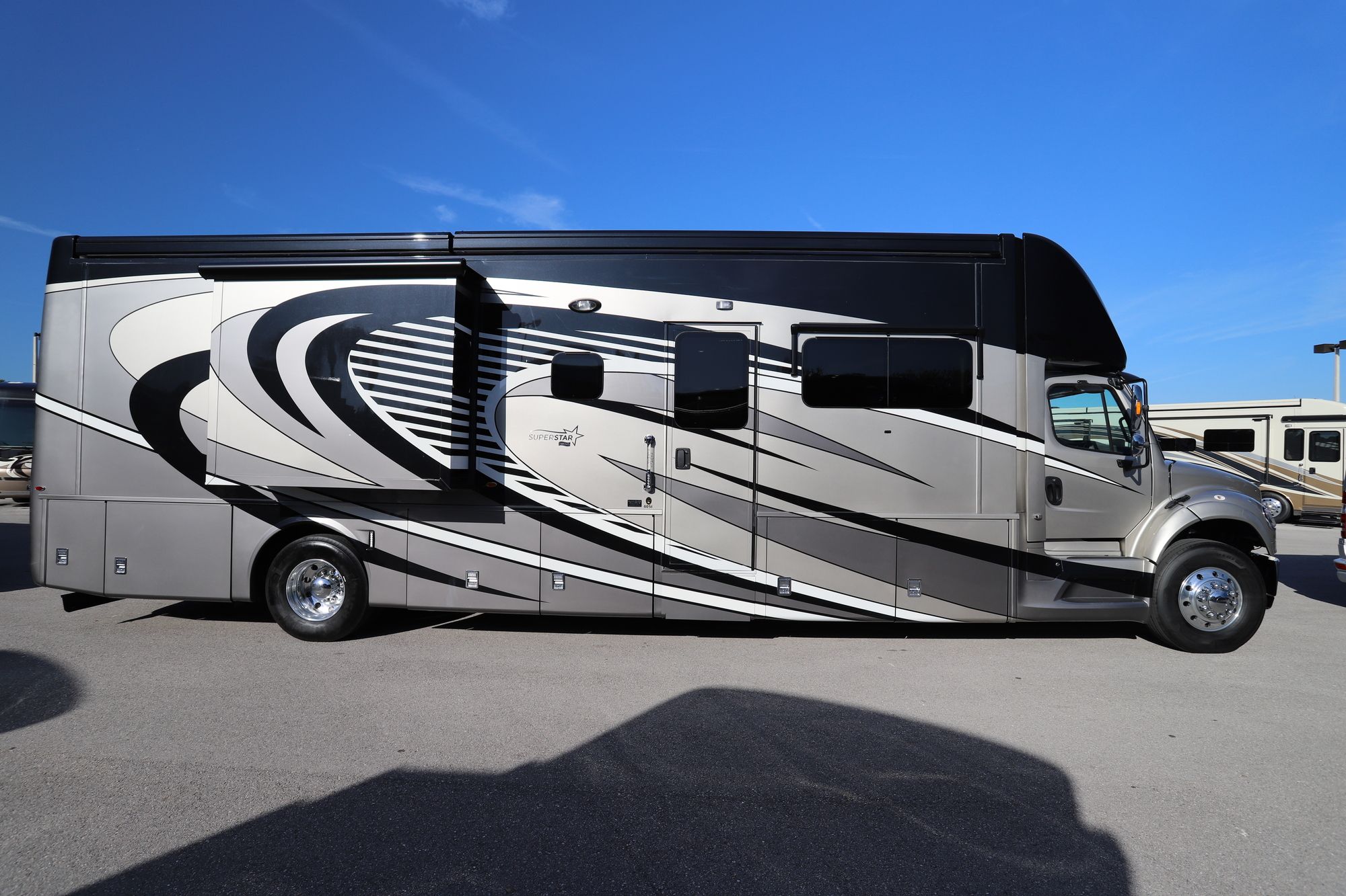 New 2020 Newmar Super Star 4051 Super C  For Sale