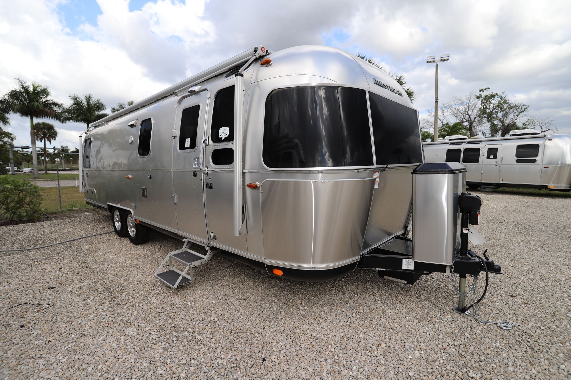 New 2020 Airstream Classic 30RB Travel Trailer  For Sale