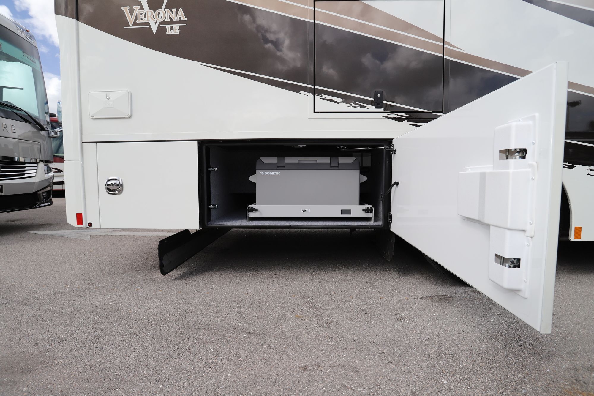 New 2020 Renegade Rv Verona Le 40LRB Super C  For Sale