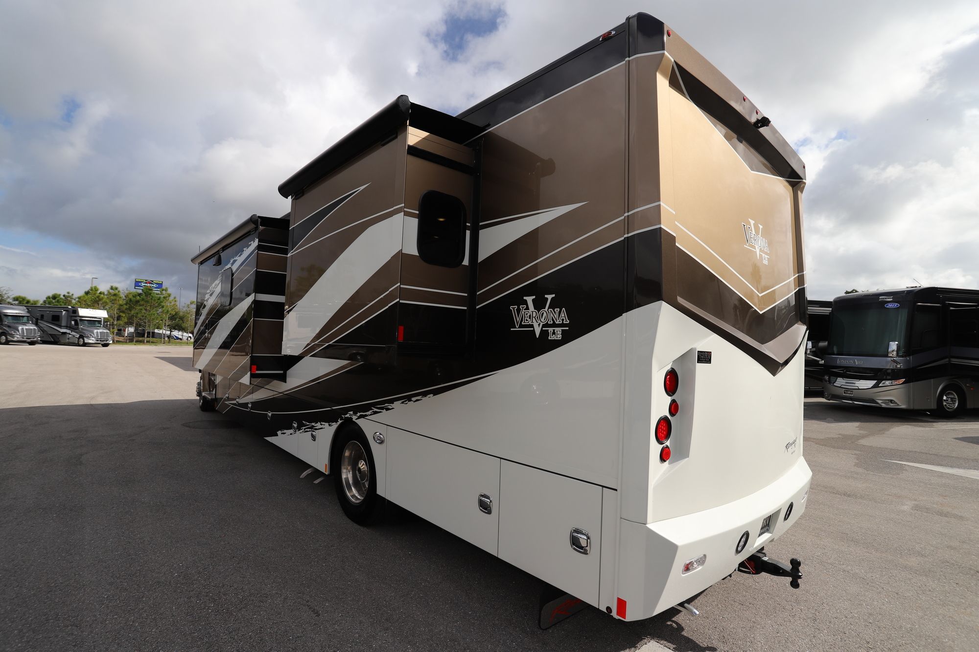 New 2020 Renegade Rv Verona Le 40LRB Super C  For Sale