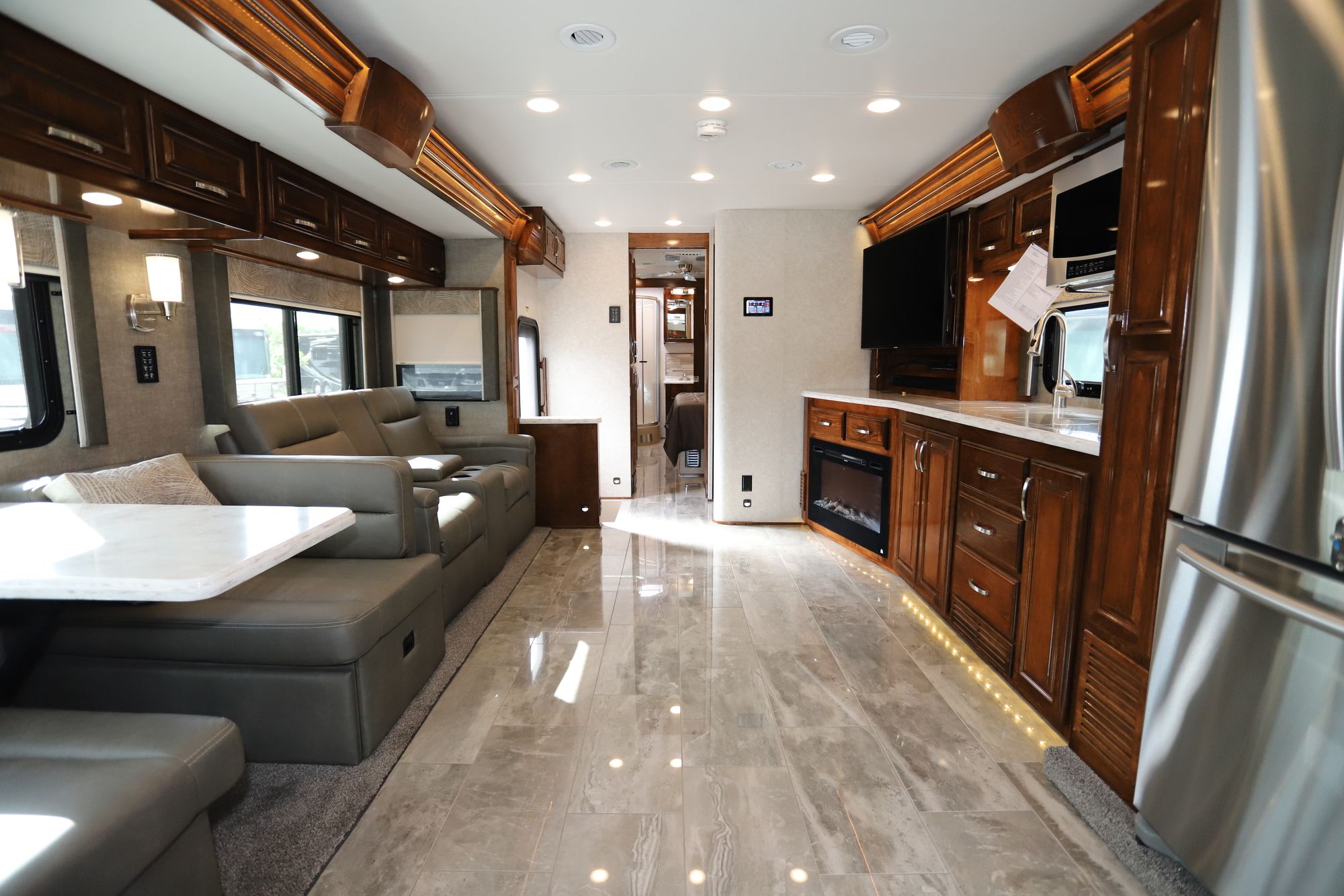 New 2020 Renegade Rv Verona Le 40LRB Super C  For Sale