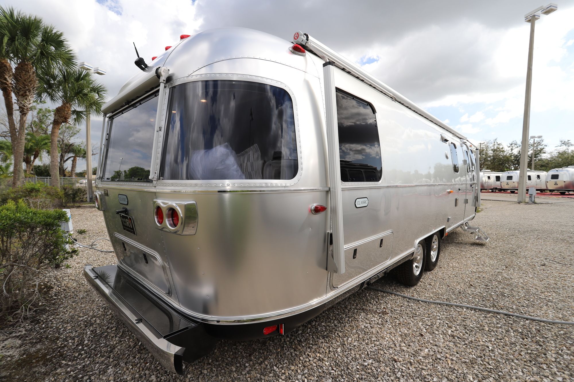 New 2020 Airstream Classic 30RB Travel Trailer  For Sale