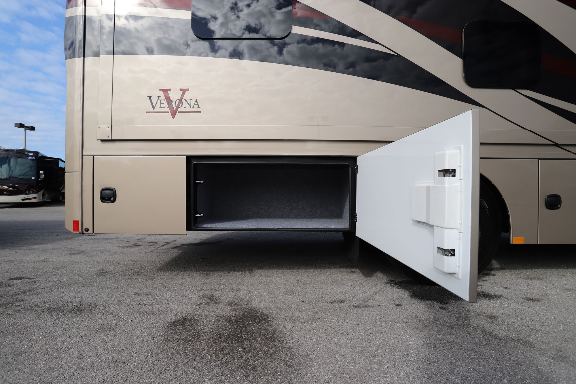 New 2020 Renegade Rv Verona 40VBH Super C  For Sale