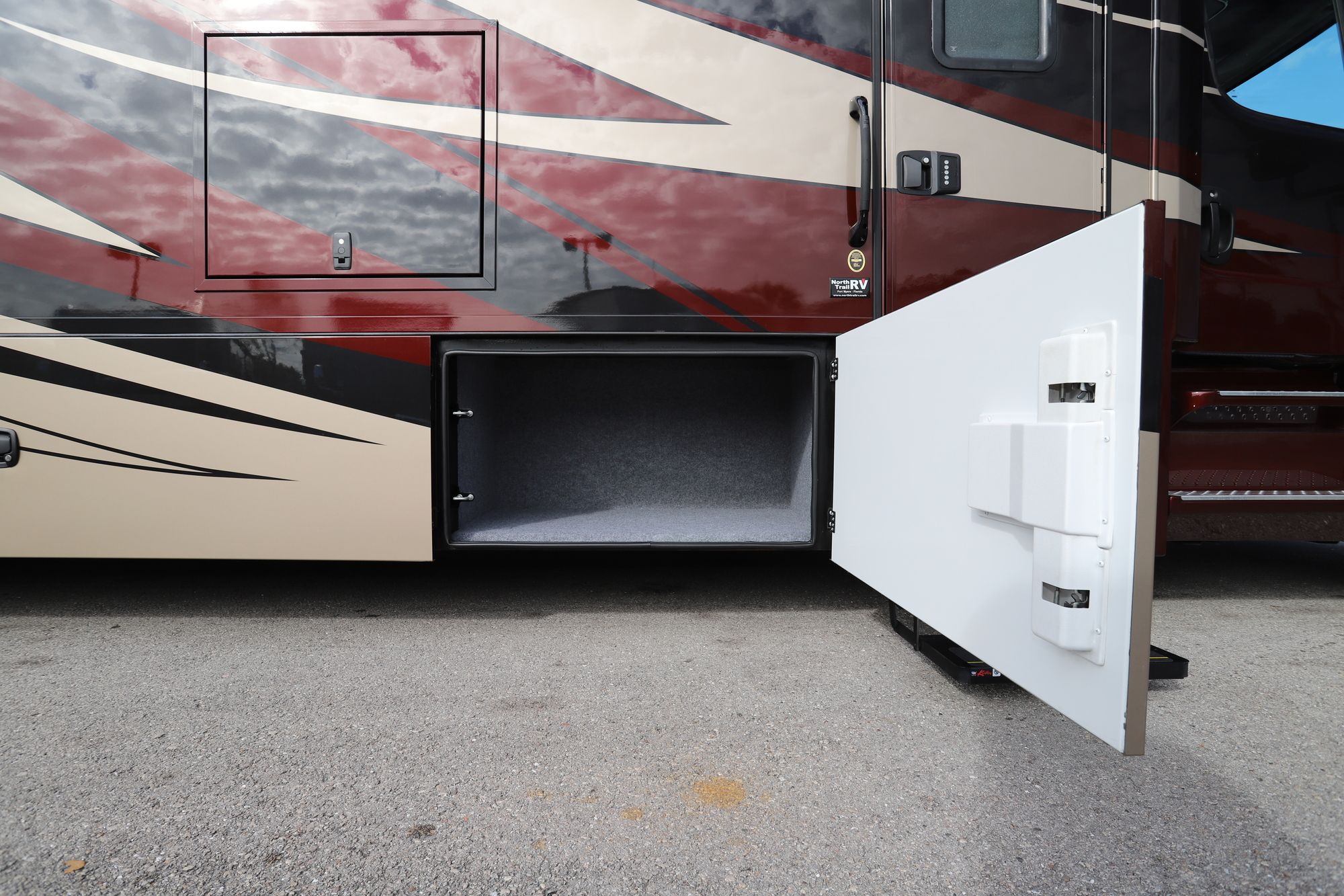 New 2020 Renegade Rv Verona 40VBH Super C  For Sale