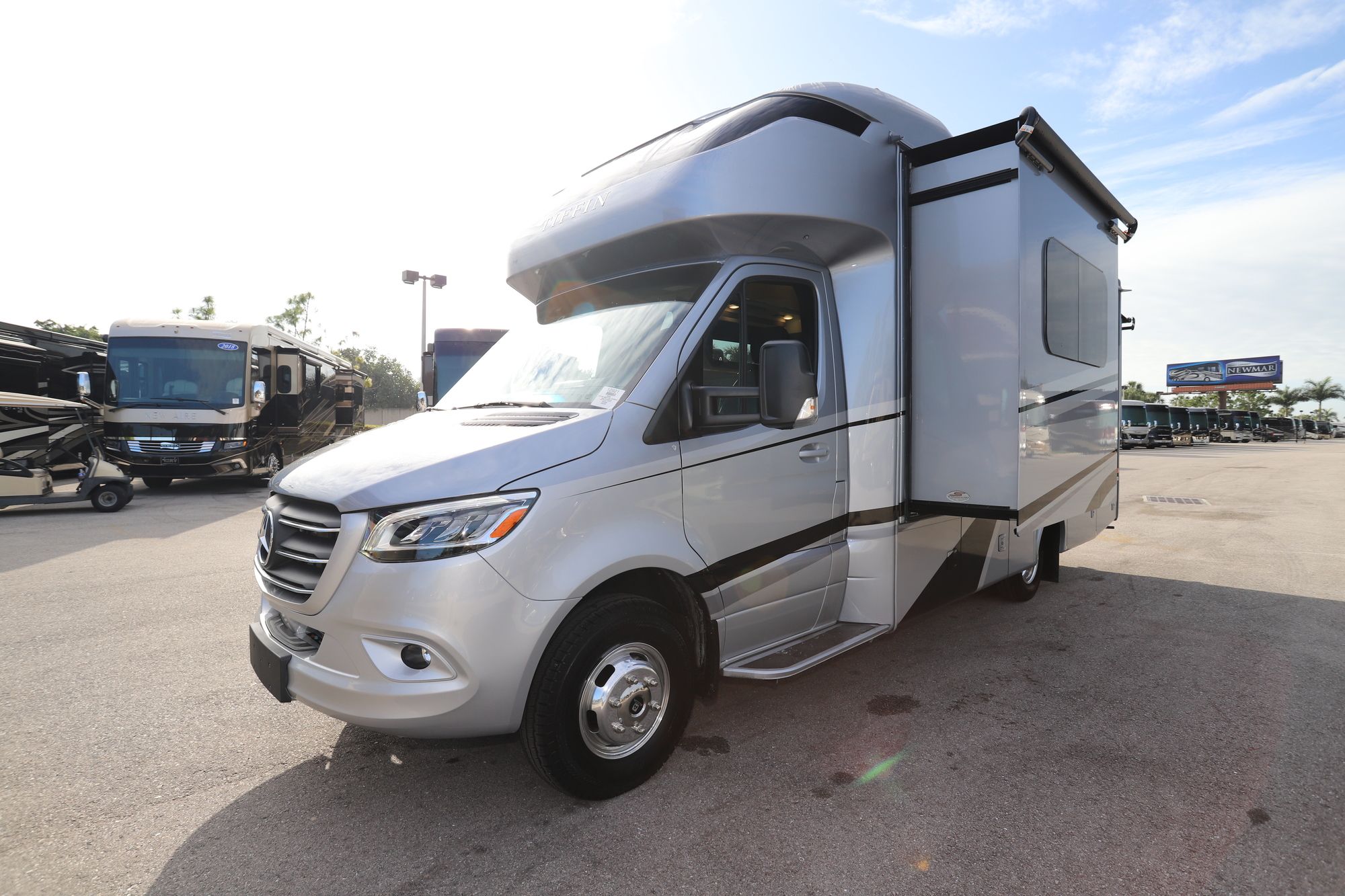 New 2020 Tiffin Motor Homes Wayfarer 25QW Class C  For Sale