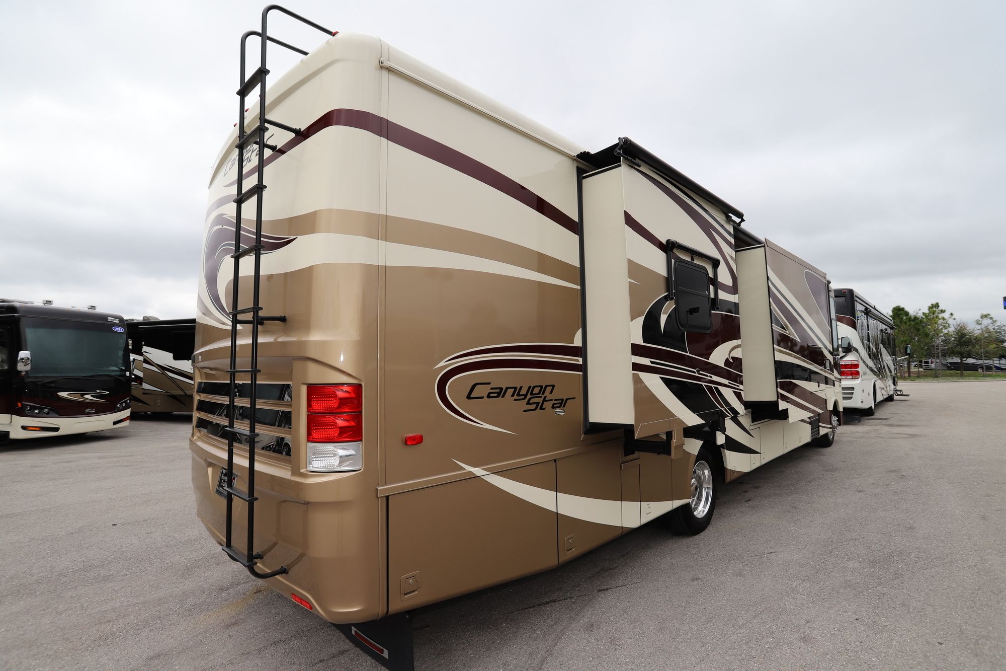 Used 2014 Newmar Canyon Star 3953 Class A  For Sale