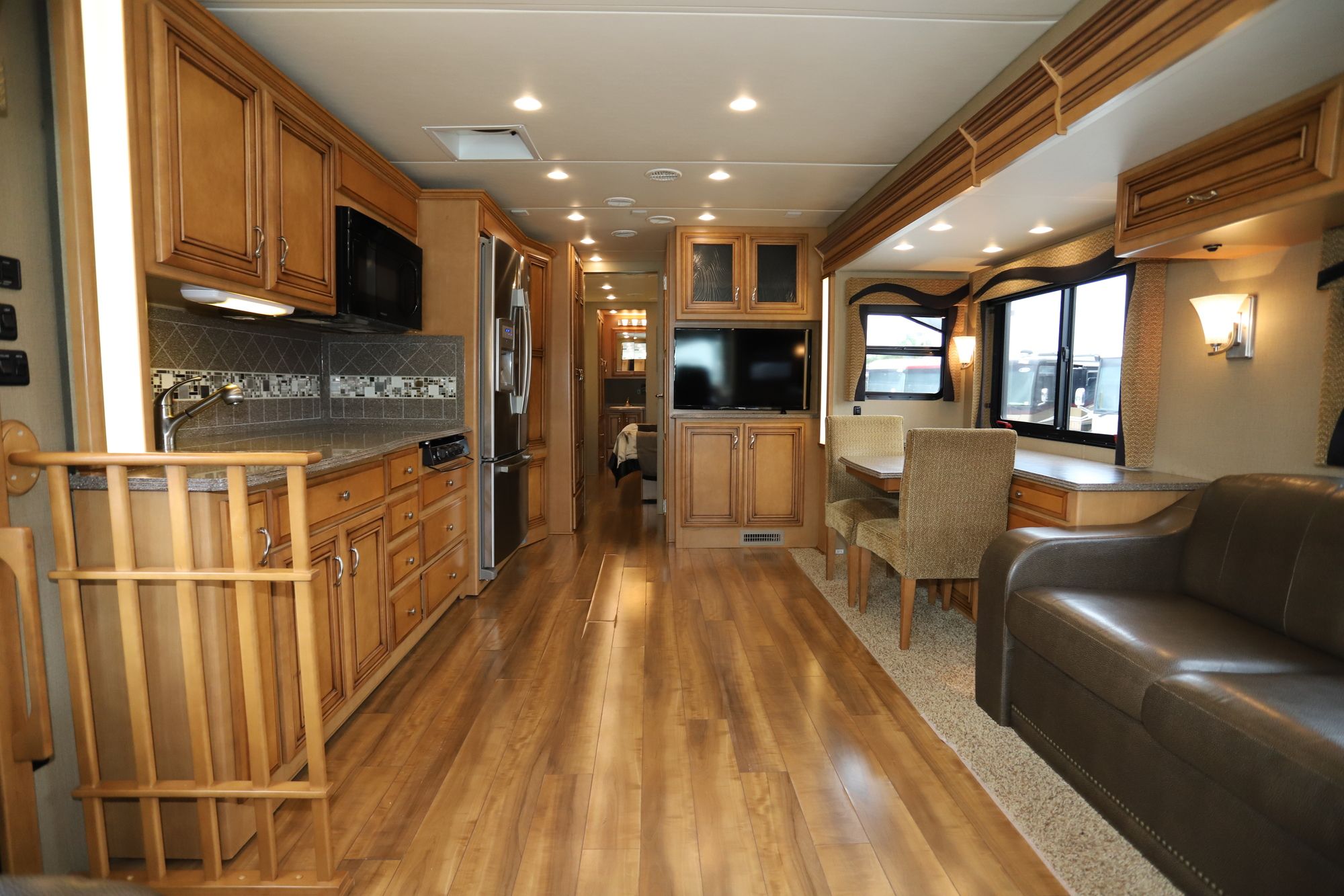 Used 2014 Newmar Canyon Star 3953 Class A  For Sale