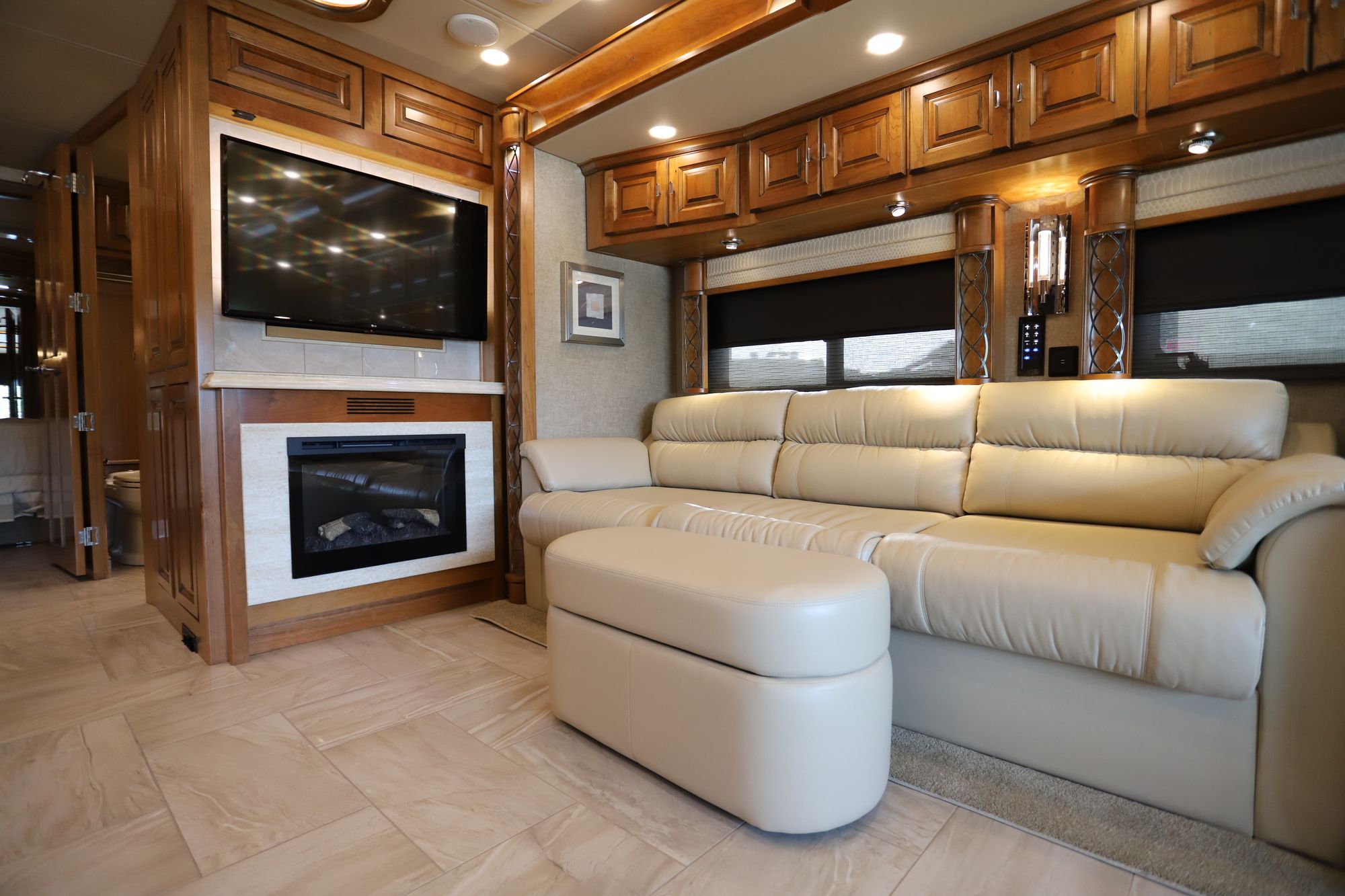 Used 2018 Tiffin Motor Homes Allegro Bus 37 AP Class A  For Sale