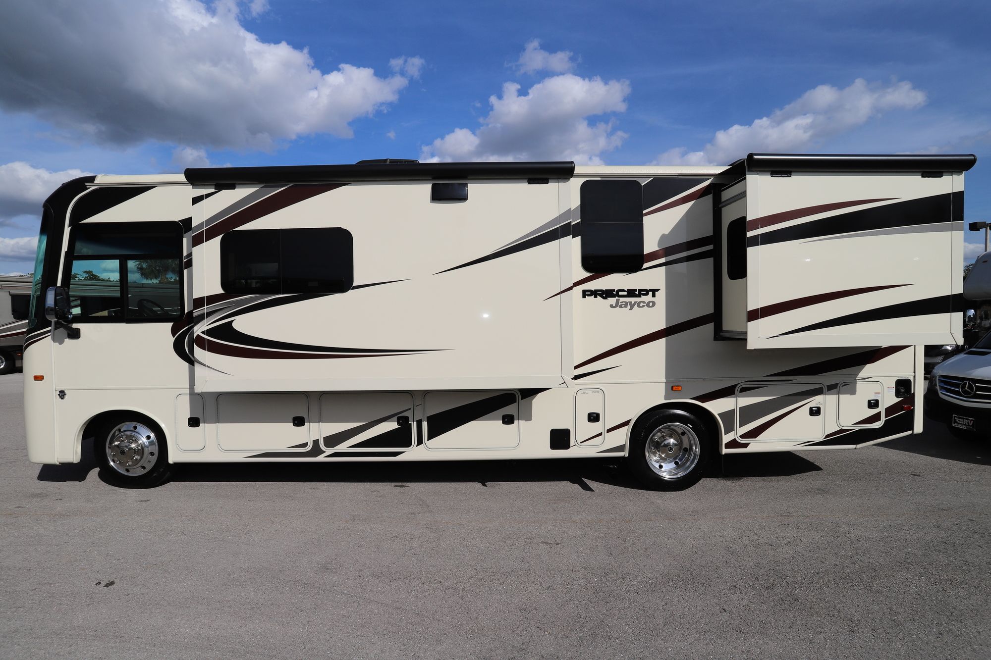 Used 2018 Jayco Precept 31UL Class A  For Sale