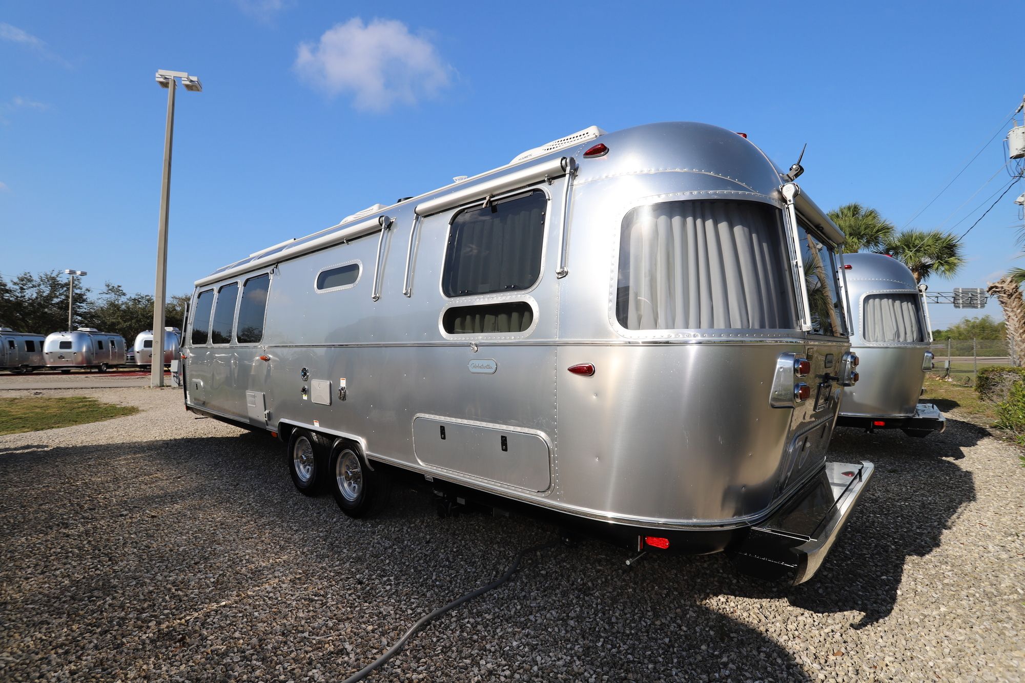 2020 Airstream Globetrotter 30RB 12963