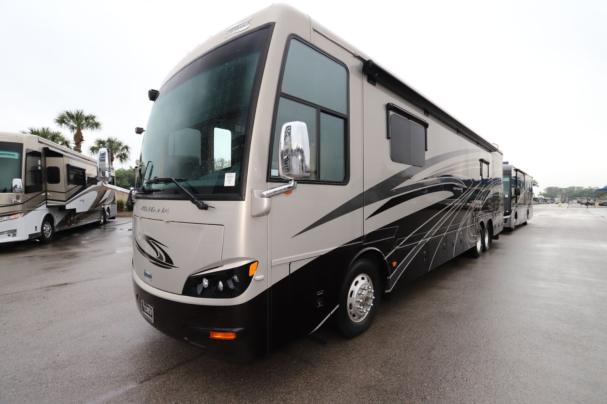 Used 2015 Newmar Ventana 4002 Class A  For Sale