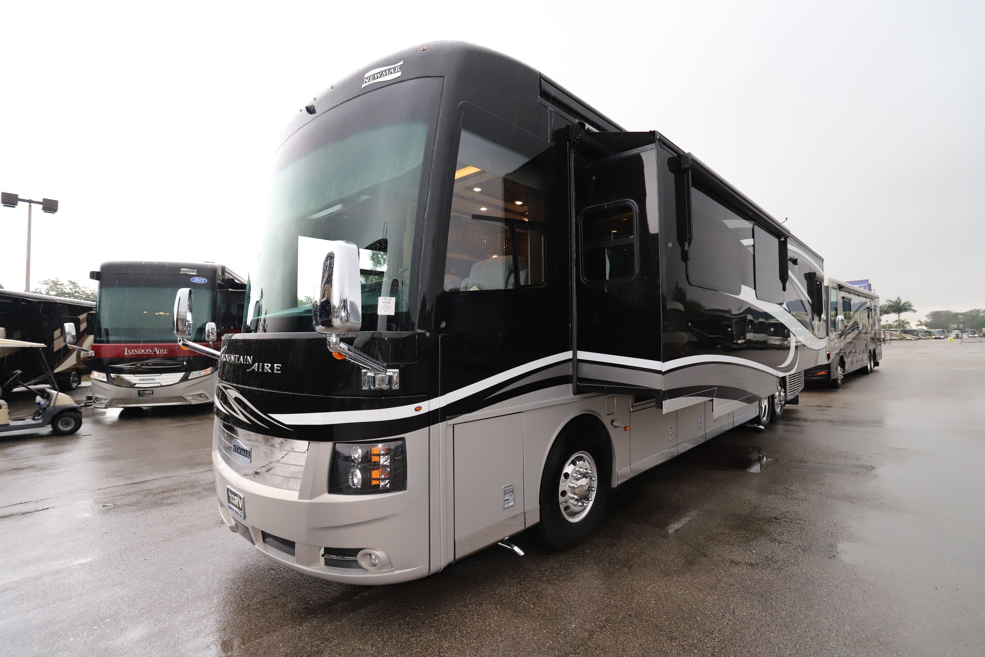 Used 2019 Newmar Mountain Aire 4018 Class A  For Sale