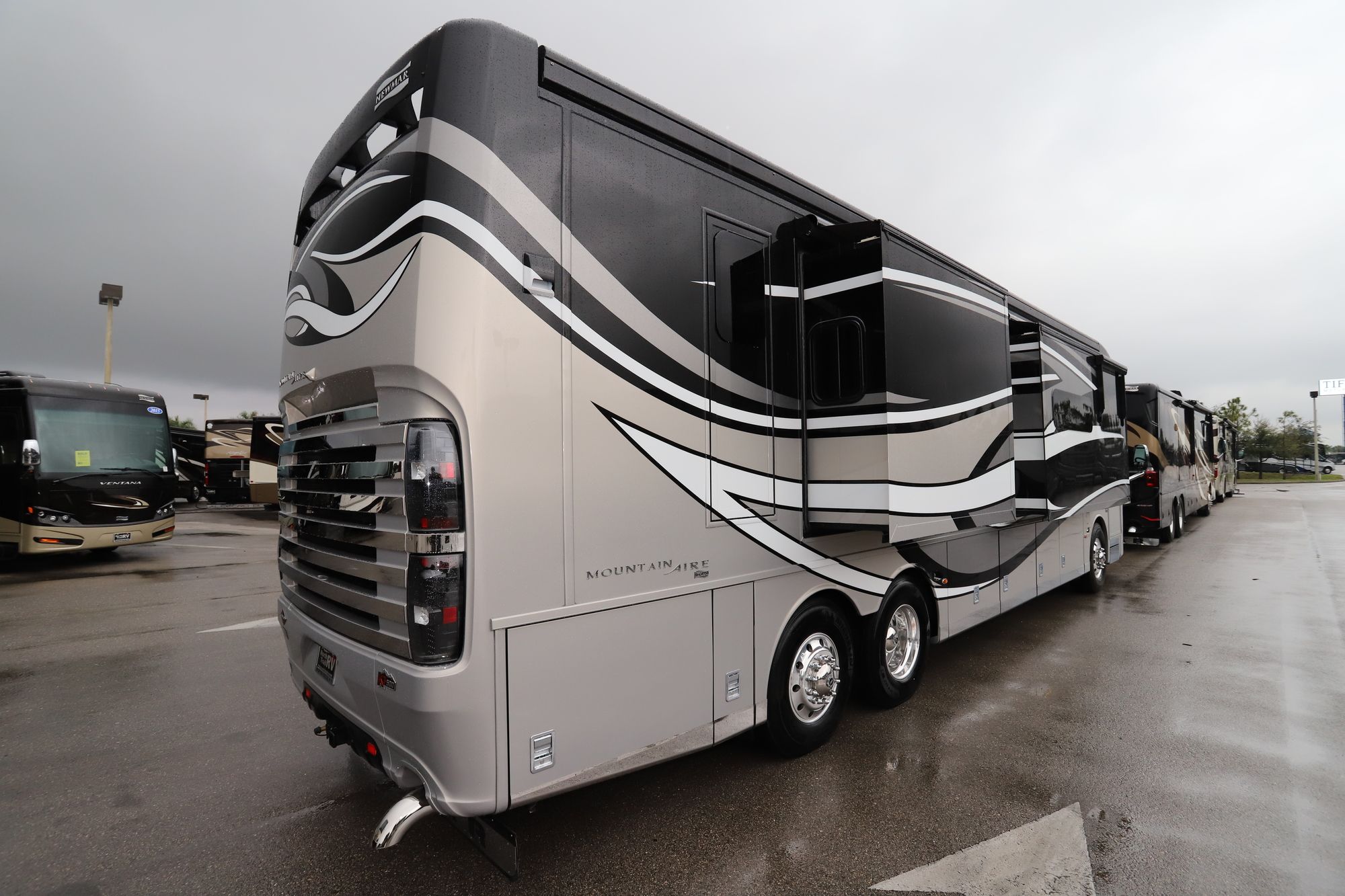 Used 2019 Newmar Mountain Aire 4018 Class A  For Sale