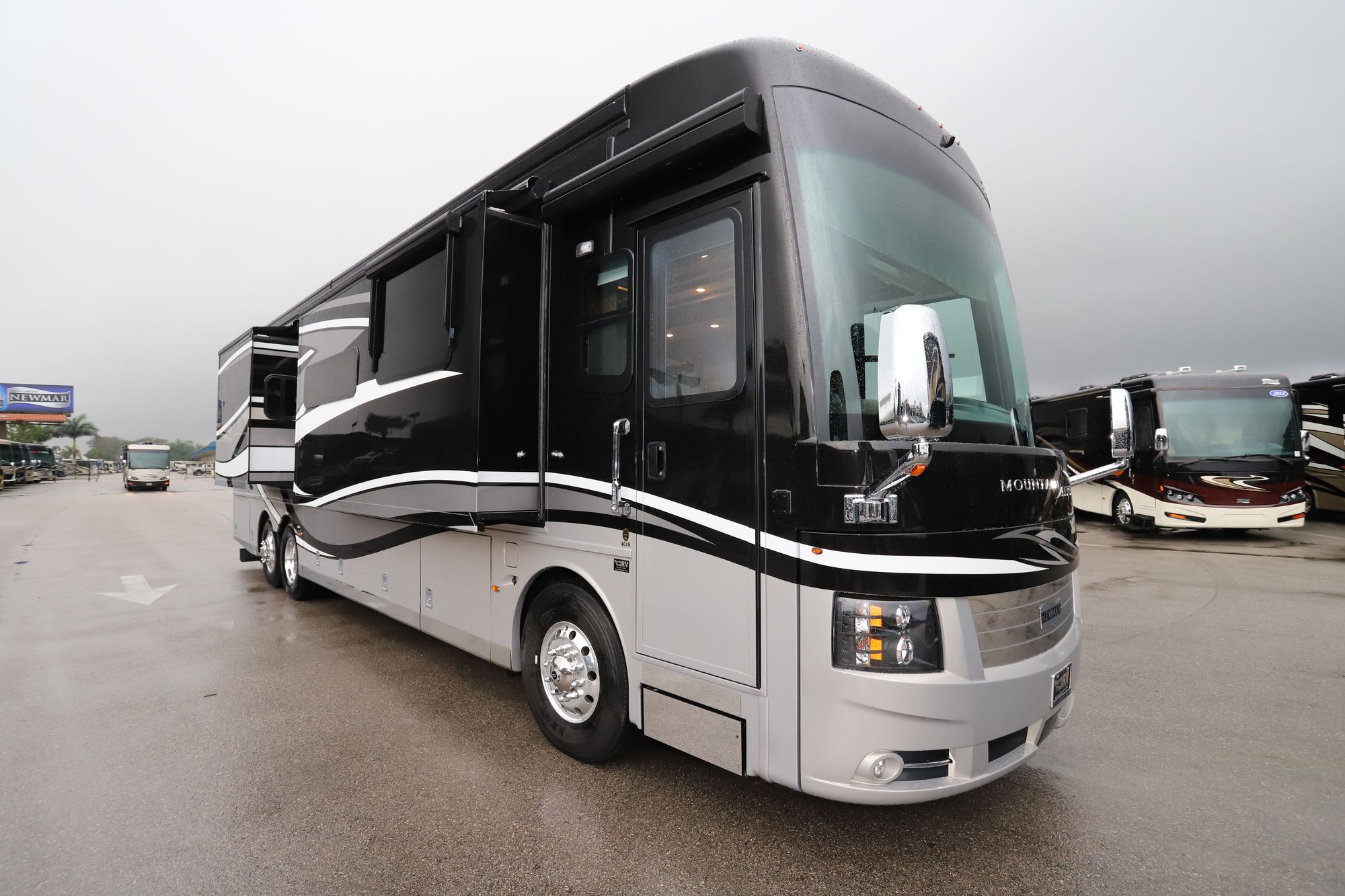 Used 2019 Newmar Mountain Aire 4018 Class A  For Sale