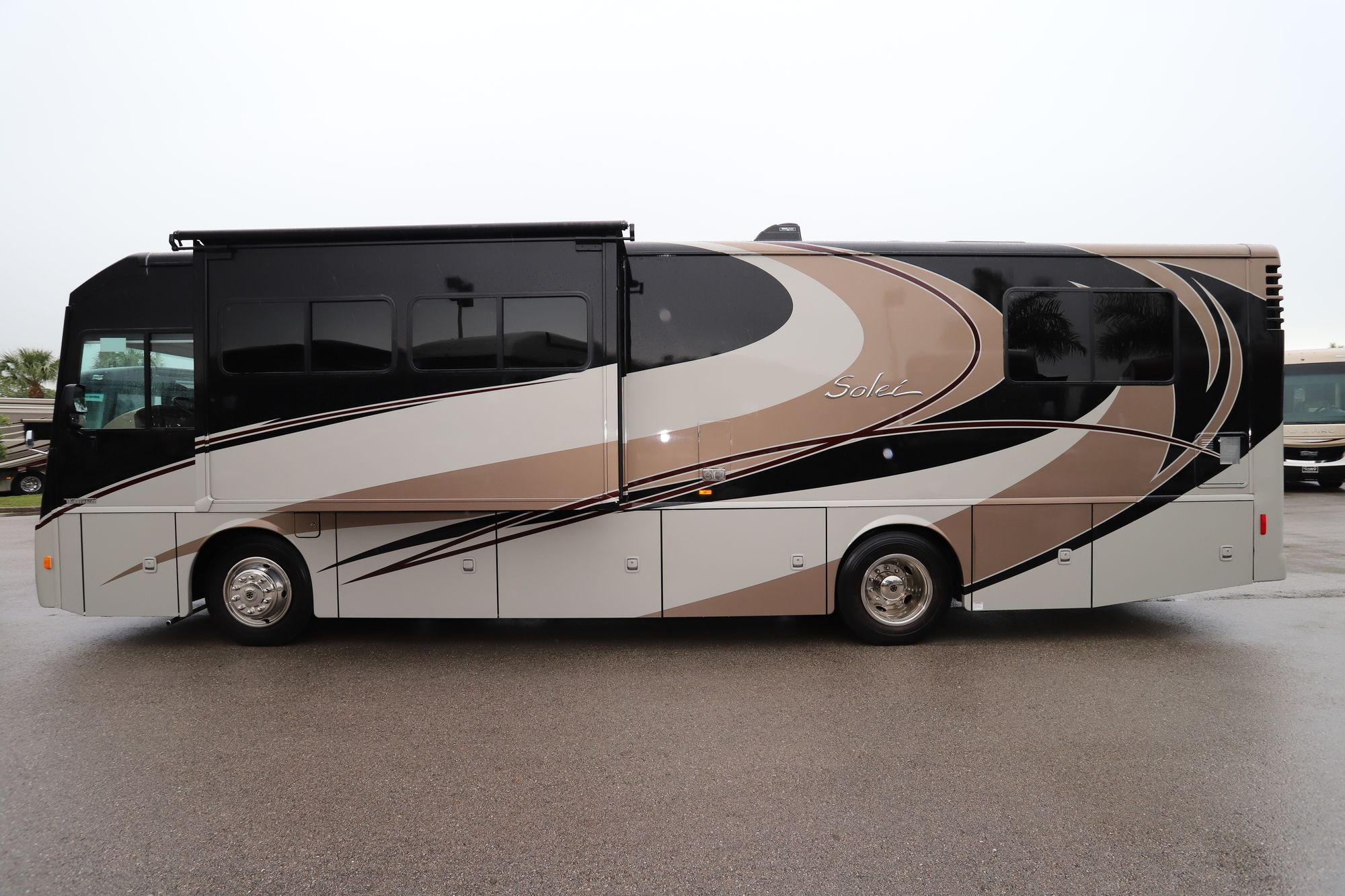 Used 2015 Itasca Solei 34T Class A  For Sale