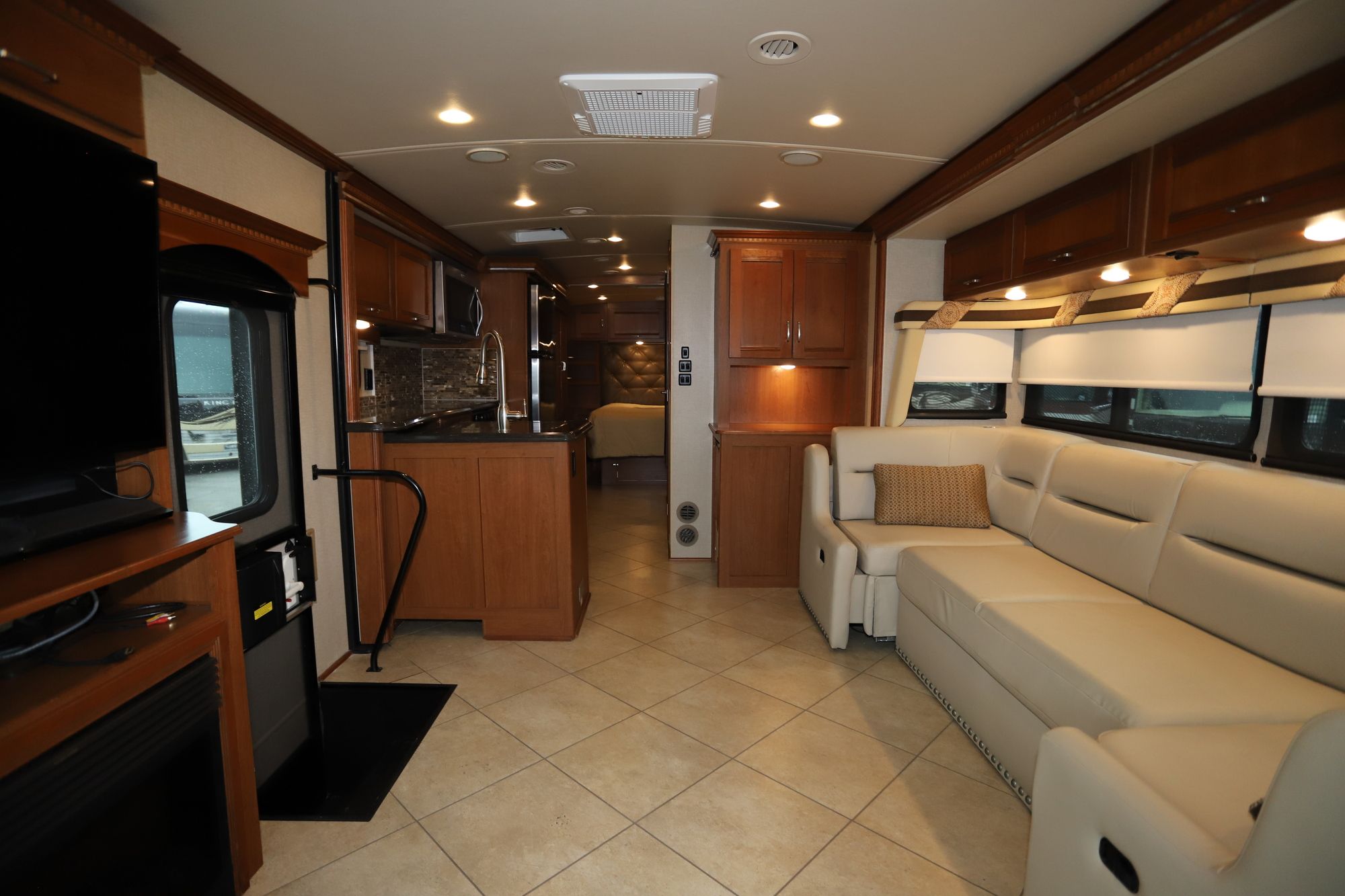 Used 2015 Itasca Solei 34T Class A  For Sale