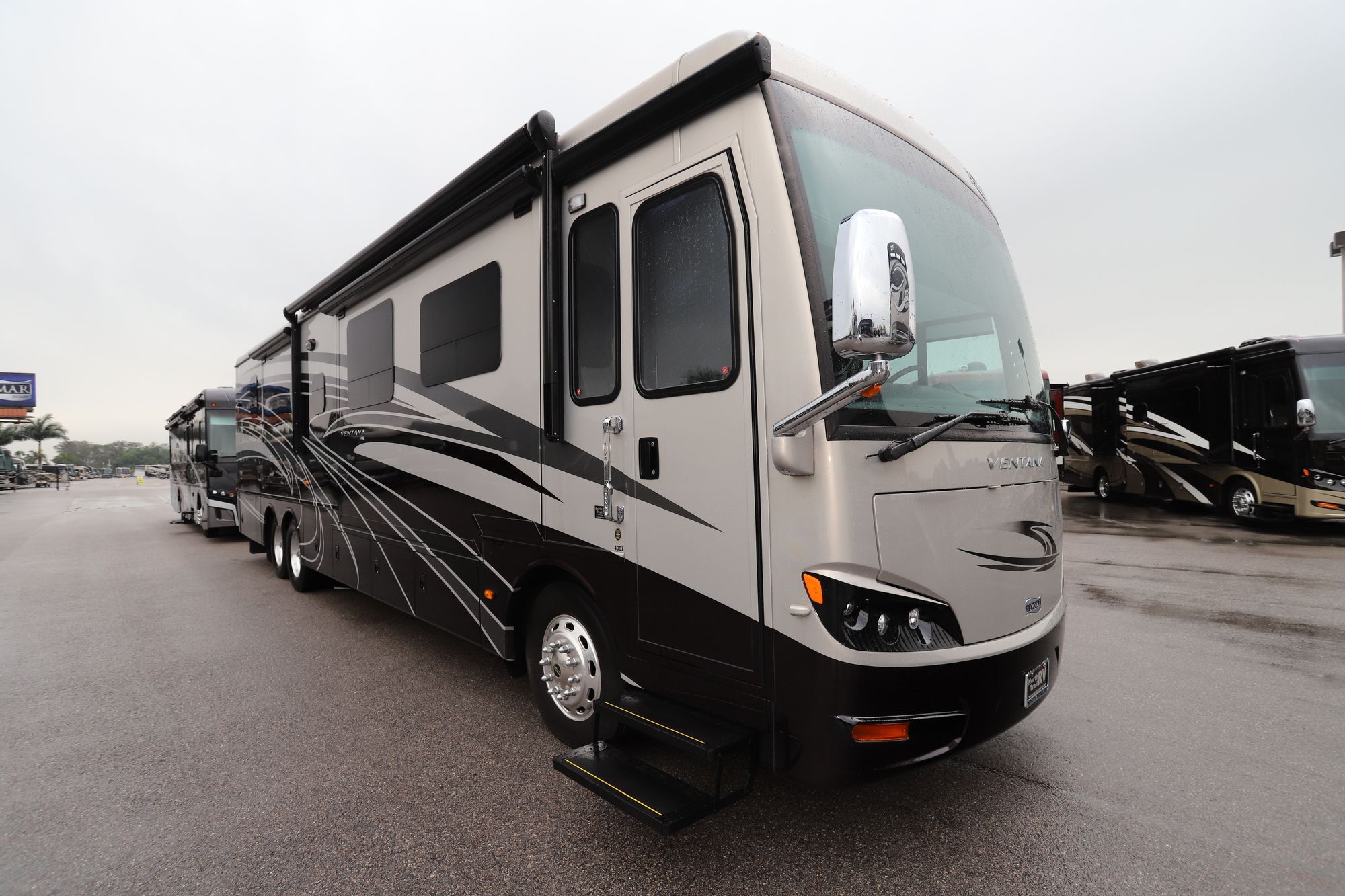 Used 2015 Newmar Ventana 4002 Class A  For Sale