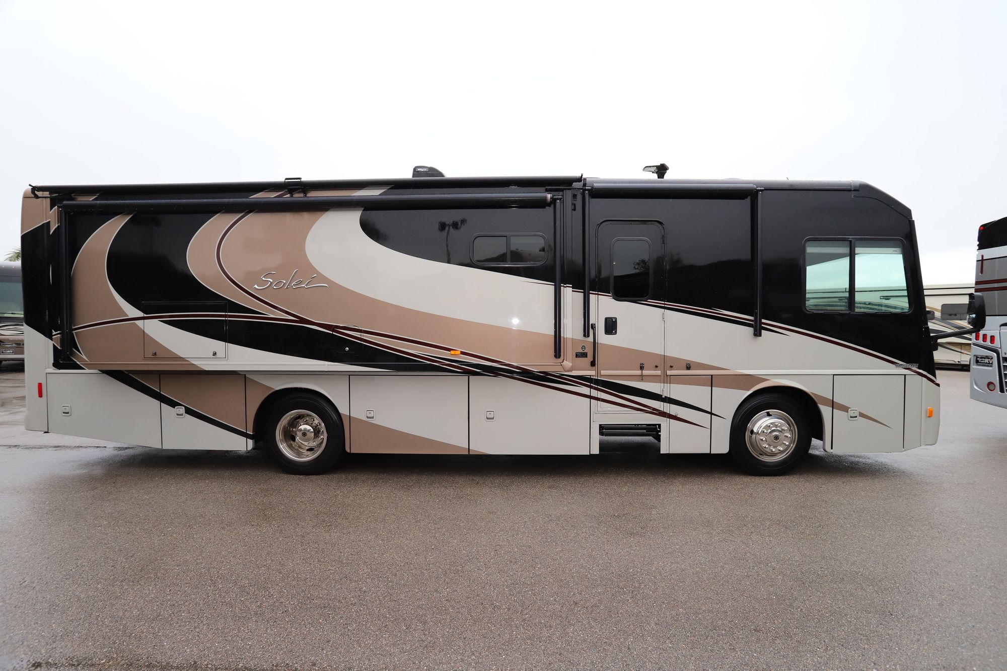 Used 2015 Itasca Solei 34T Class A  For Sale