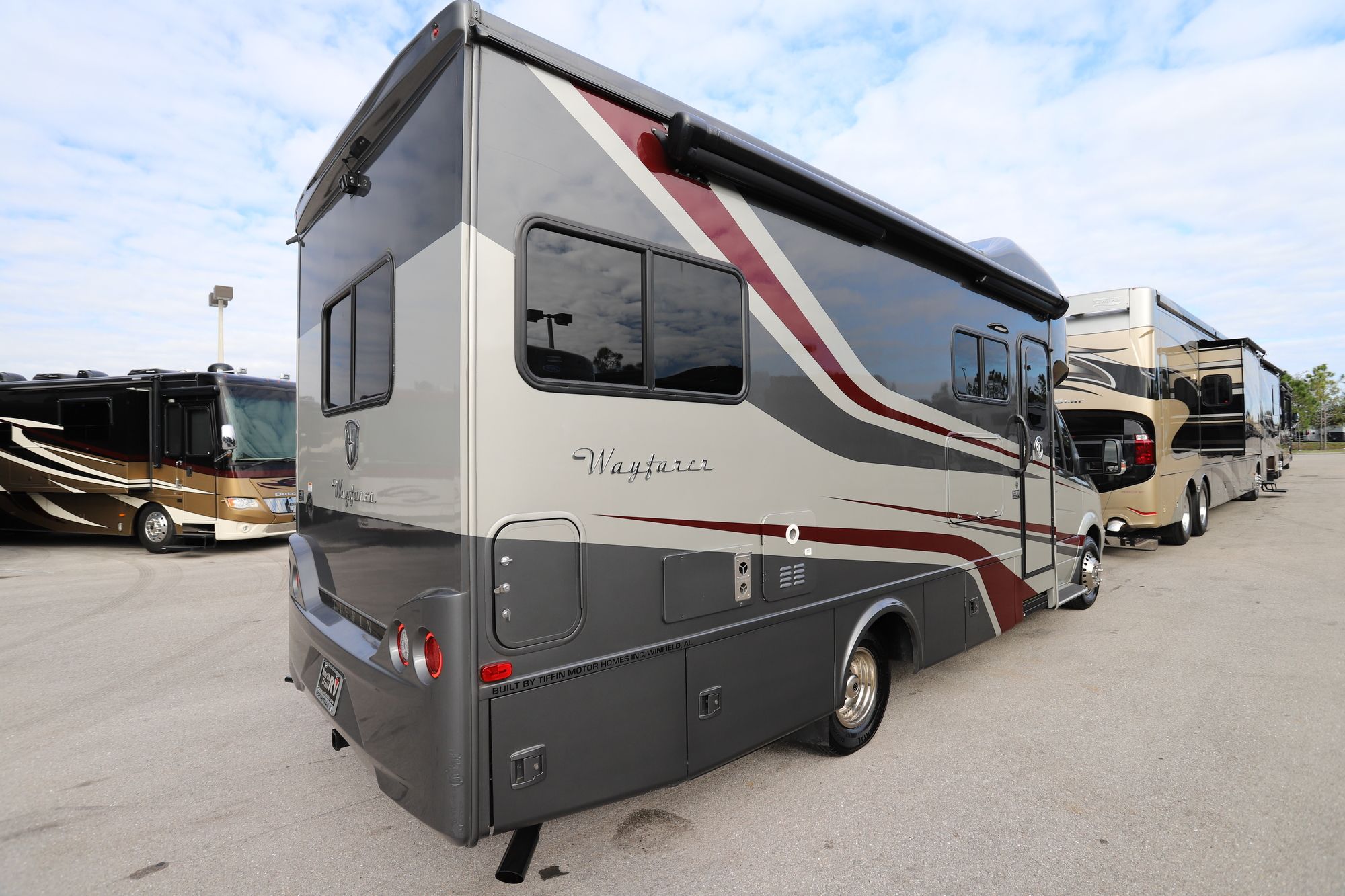 Used 2019 Tiffin Motor Homes Wayfarer 24TW Class C  For Sale