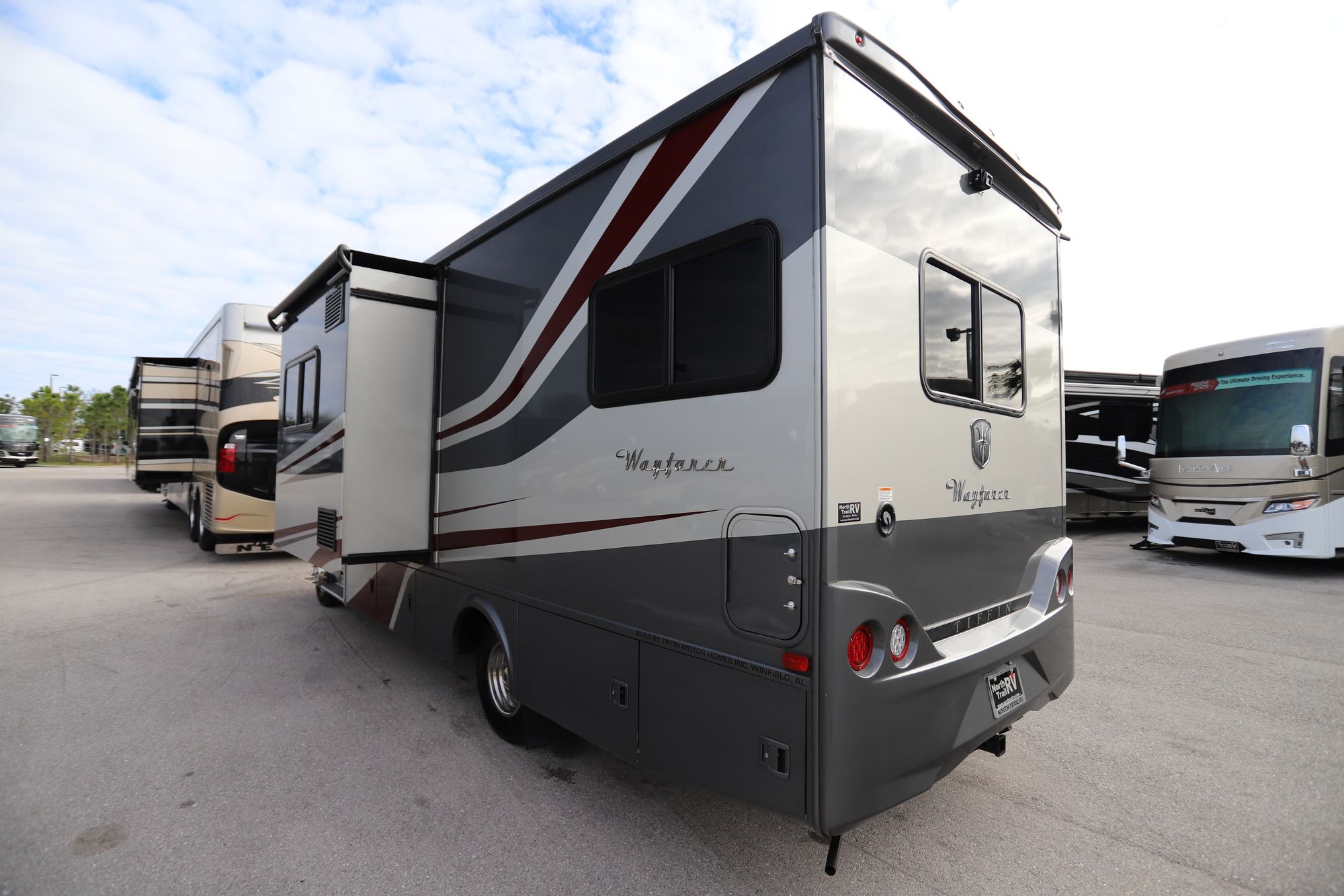 Used 2019 Tiffin Motor Homes Wayfarer 24TW Class C  For Sale