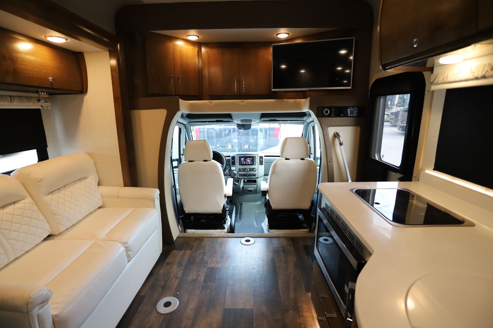 Used 2019 Tiffin Motor Homes Wayfarer 24TW Class C  For Sale