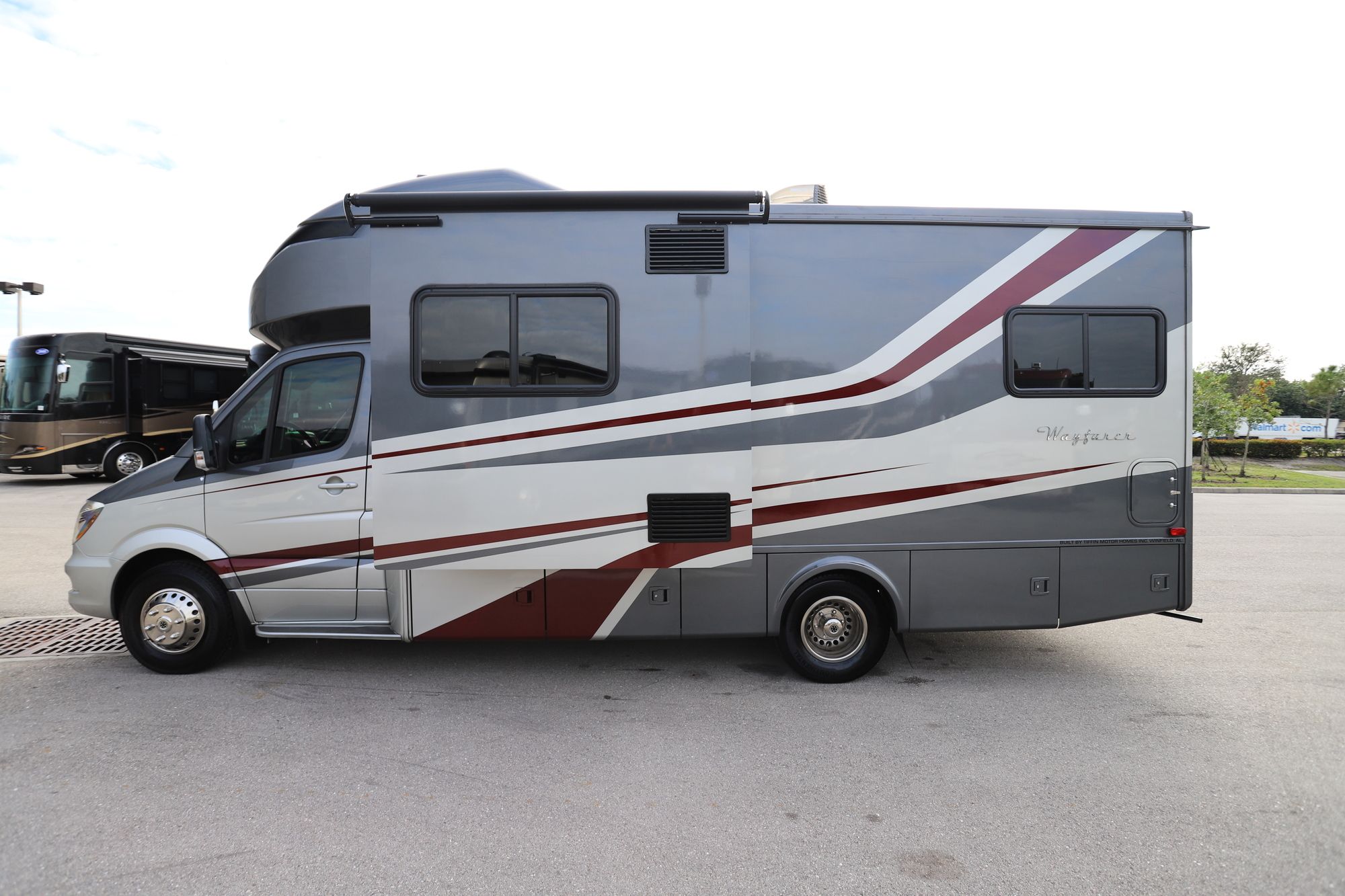 Used 2019 Tiffin Motor Homes Wayfarer 24TW Class C  For Sale