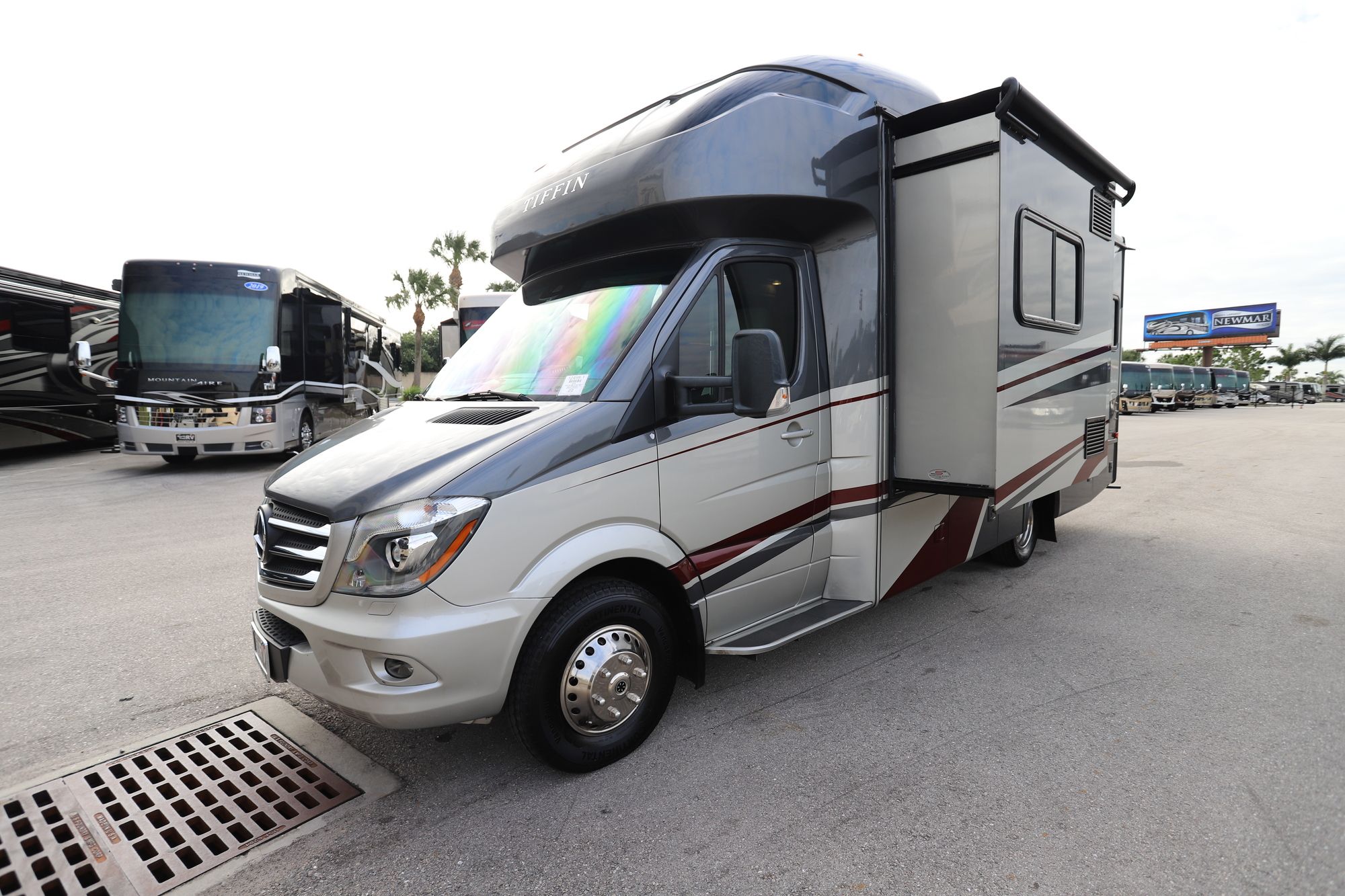 Used 2019 Tiffin Motor Homes Wayfarer 24TW Class C  For Sale