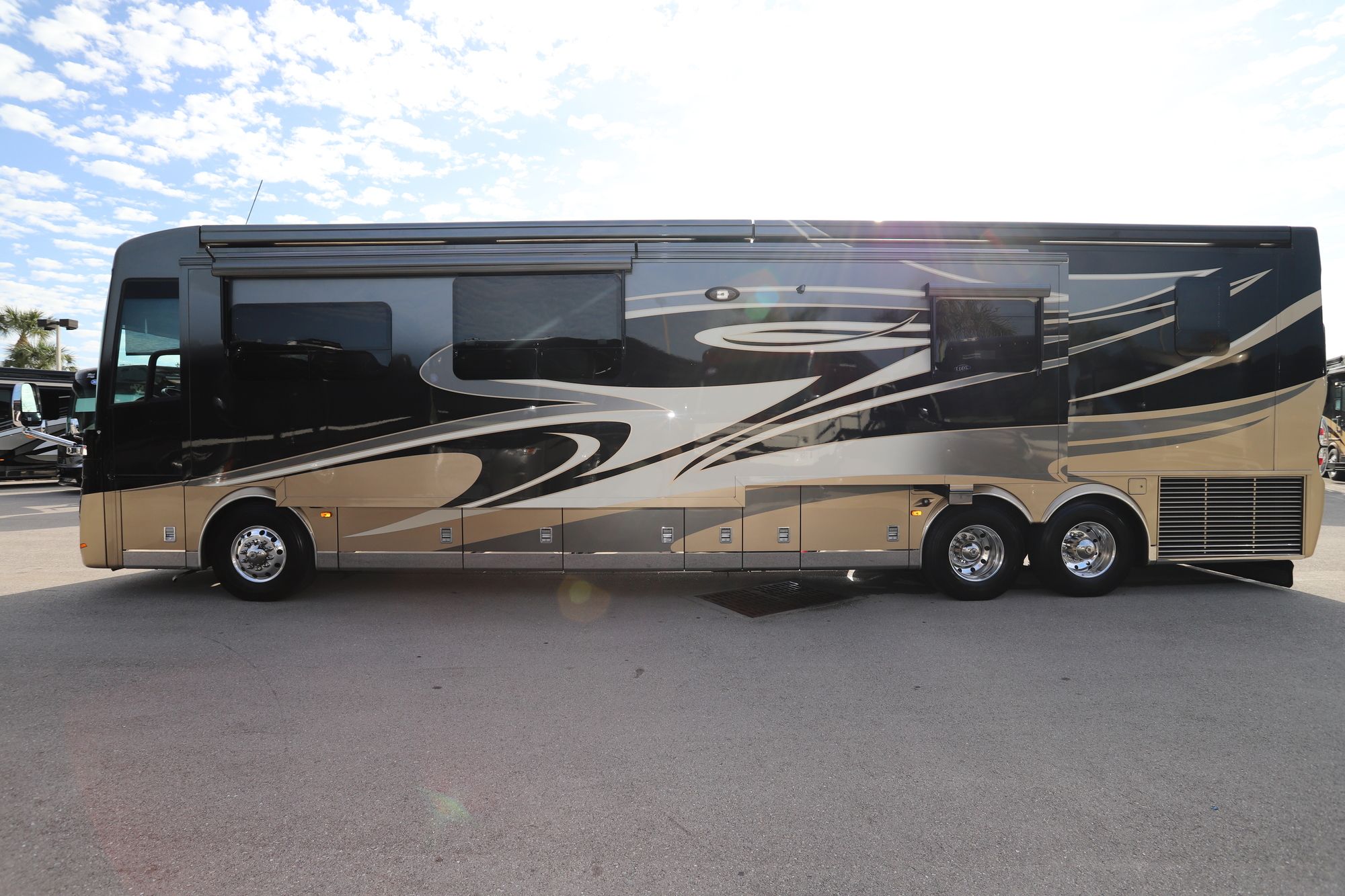 Used 2014 Newmar King Aire 4593 Class A  For Sale