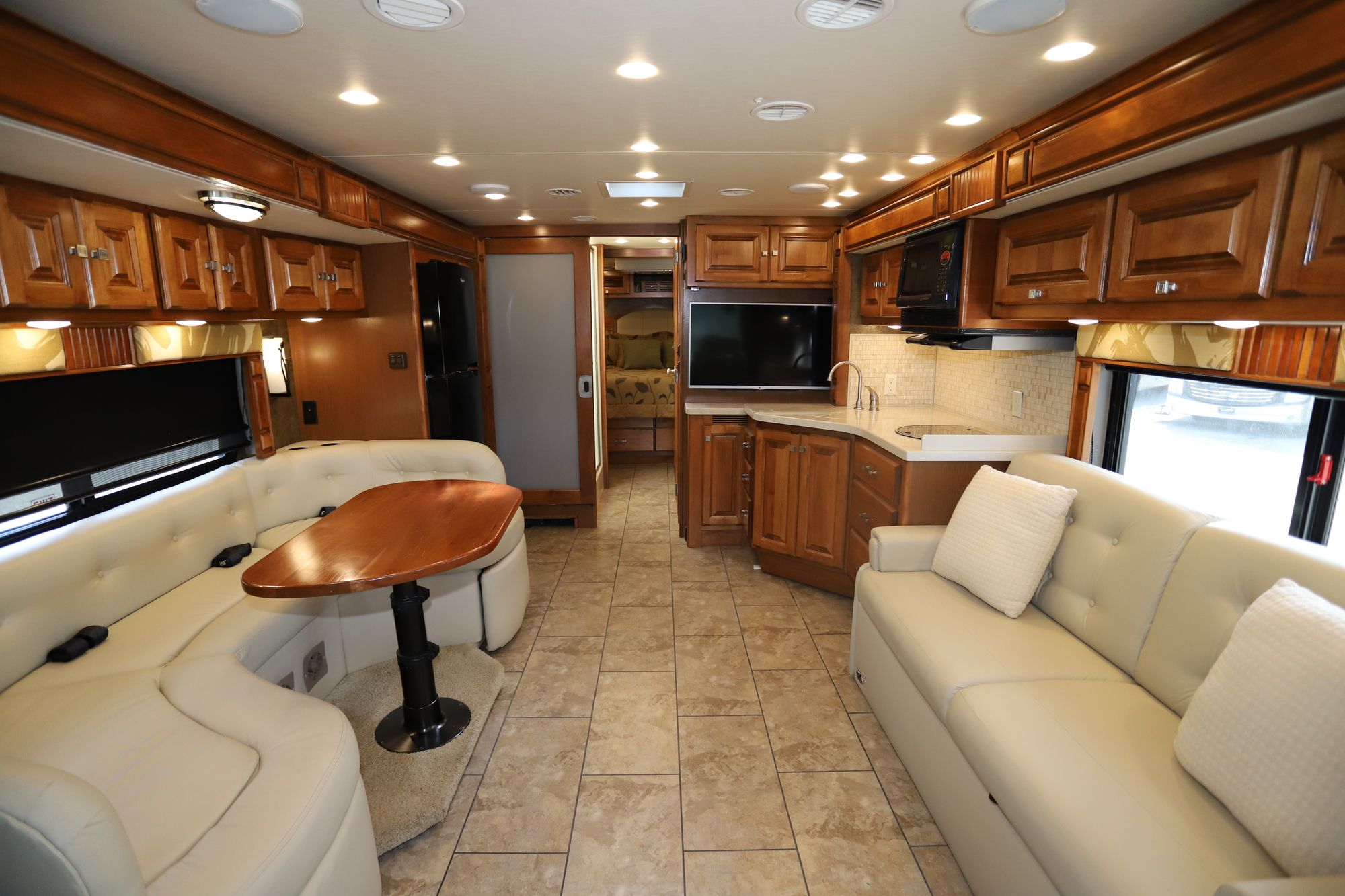 Used 2015 Tiffin Motor Homes Breeze 32BR Class A  For Sale