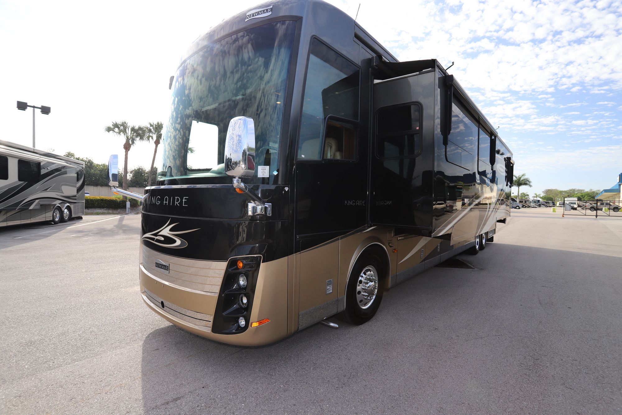 Used 2014 Newmar King Aire 4593 Class A  For Sale