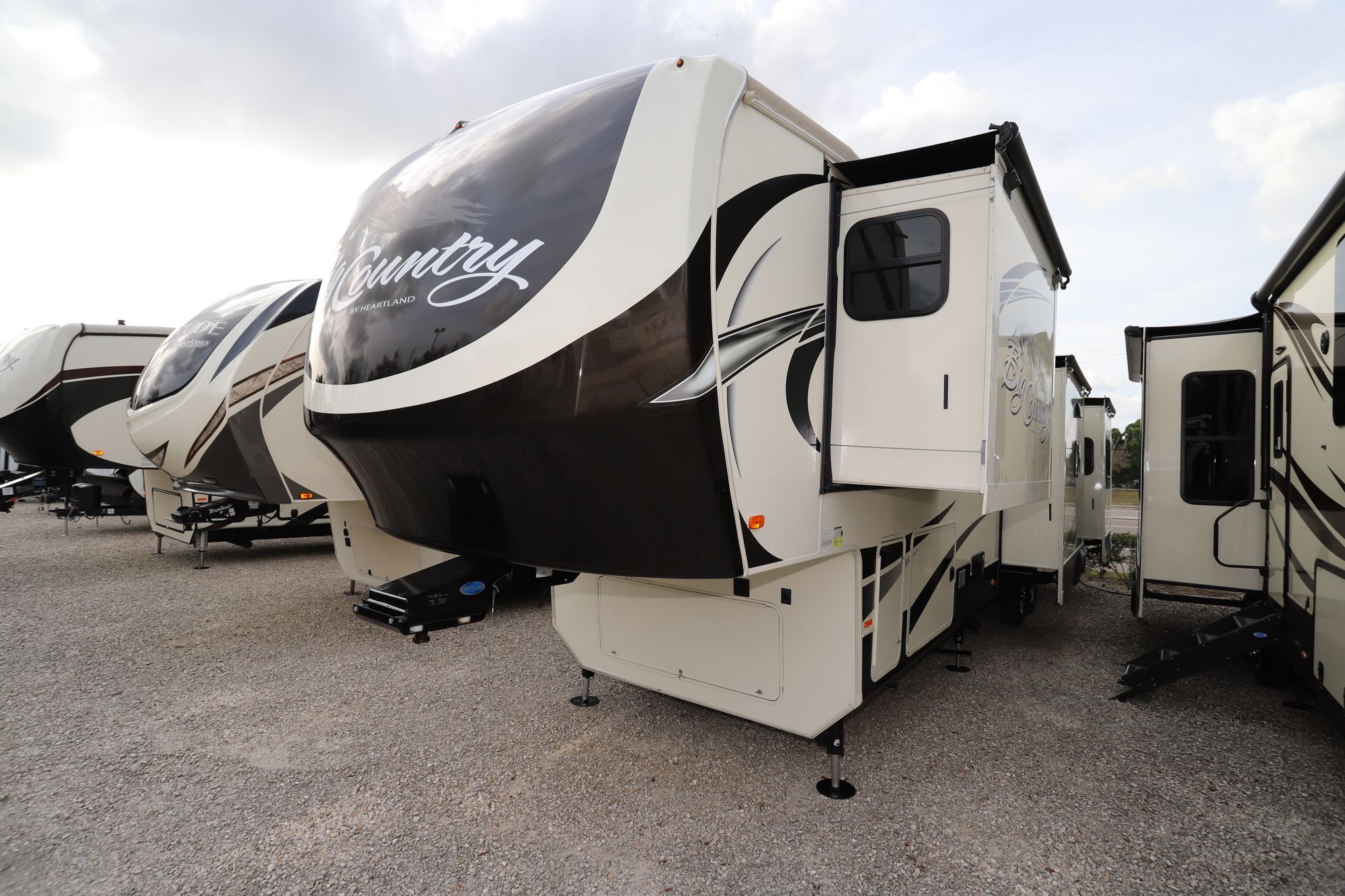 Used 2016 Heartland Rv Big Country 4010RD Fifth Wheel  For Sale