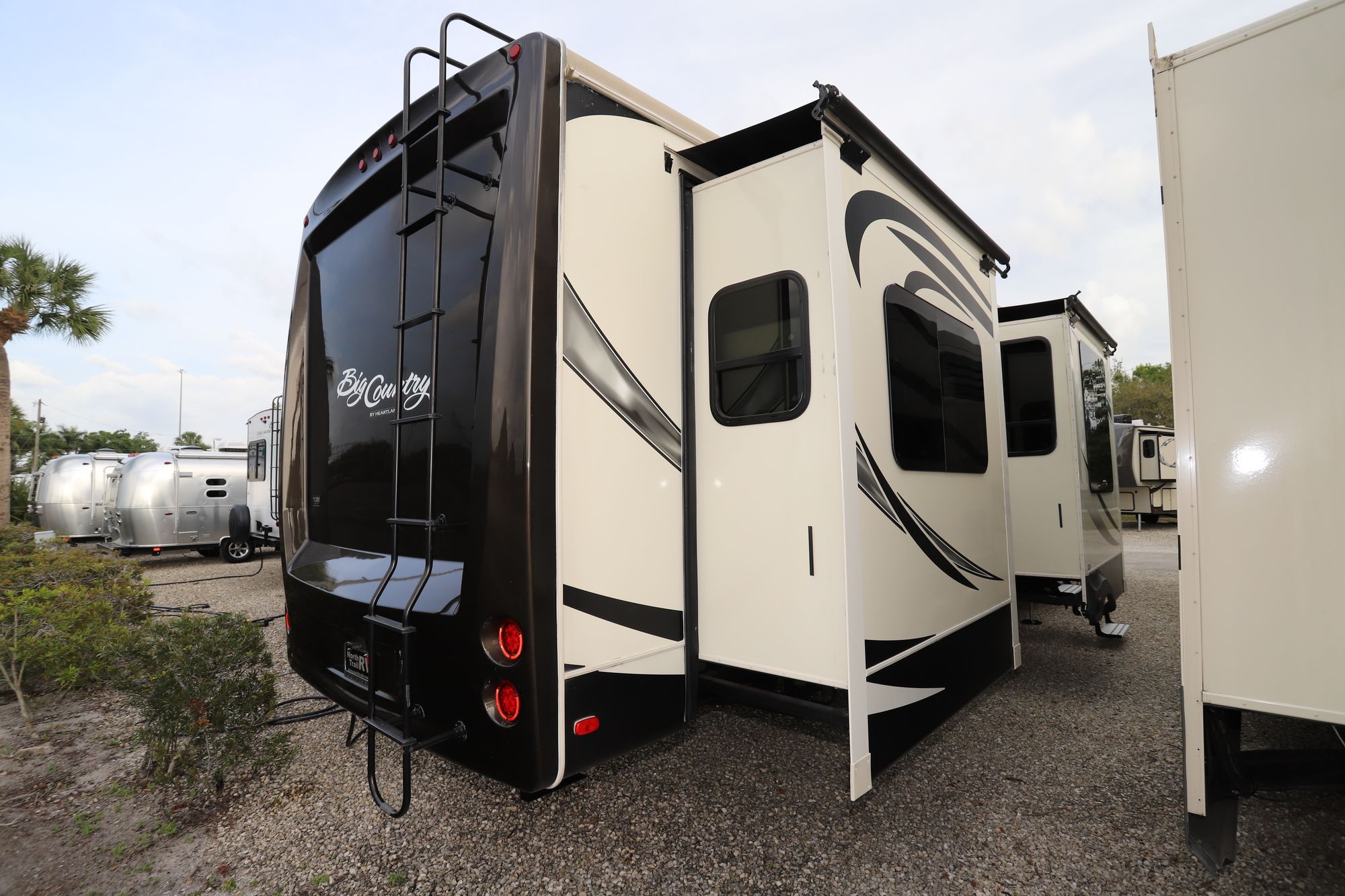 Used 2016 Heartland Rv Big Country 4010RD Fifth Wheel  For Sale