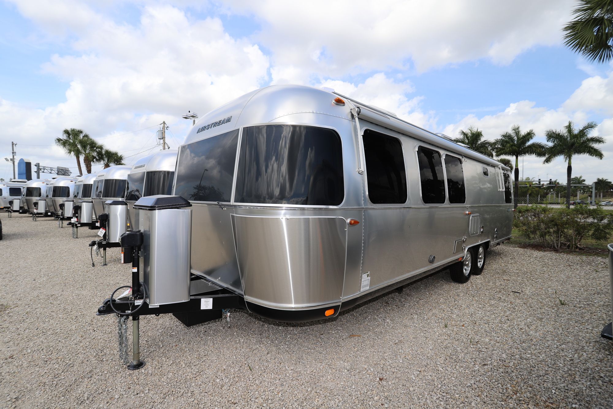 New 2020 Airstream Classic 30RB Travel Trailer  For Sale