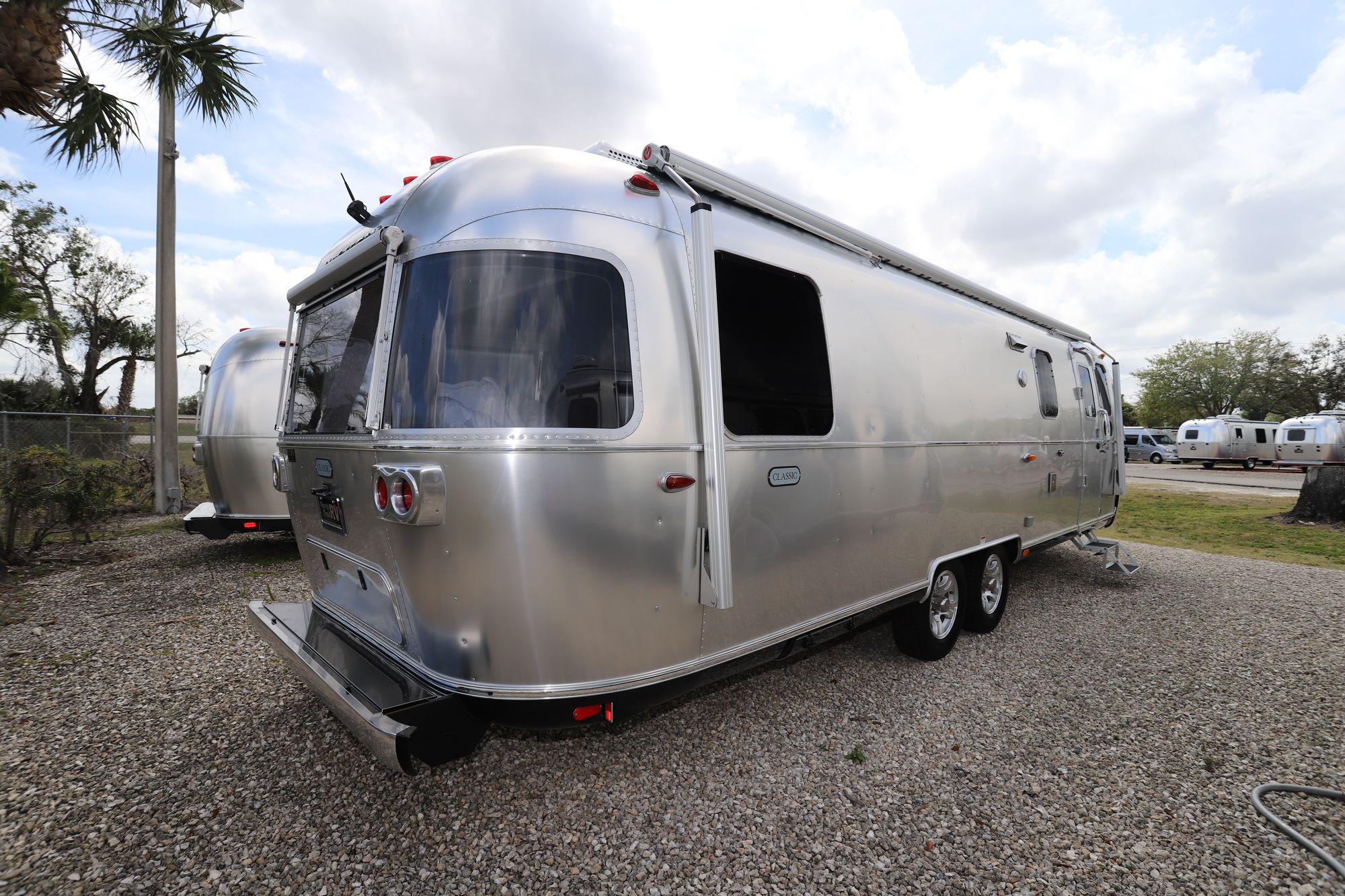 New 2020 Airstream Classic 30RB Travel Trailer  For Sale