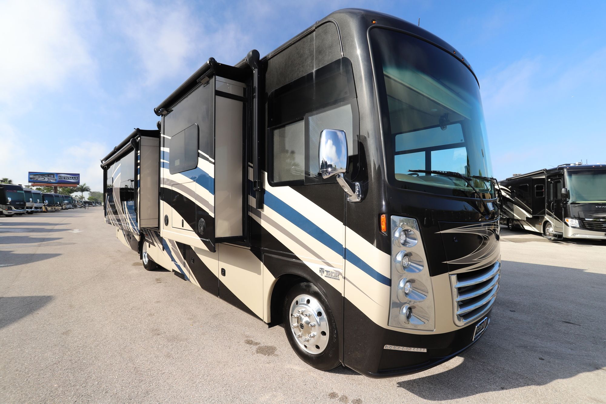 Used 2018 Thor Challenger 37 KT Class A  For Sale