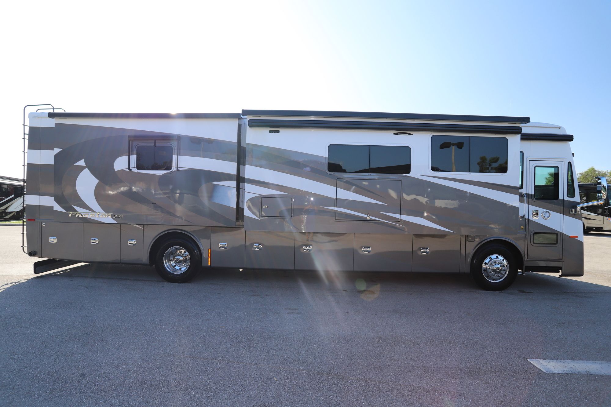 New 2020 Tiffin Motor Homes Phaeton 40IH Class A  For Sale