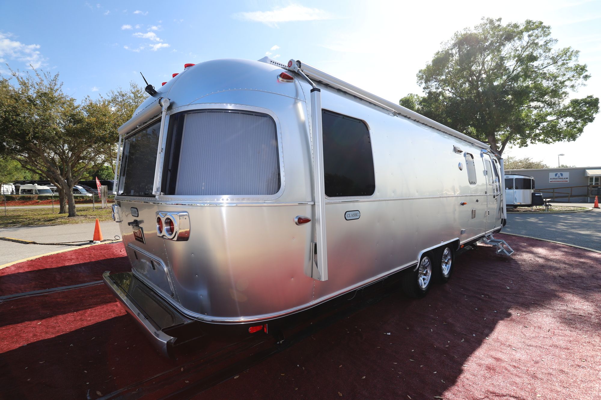 New 2020 Airstream Classic 30RB Travel Trailer  For Sale