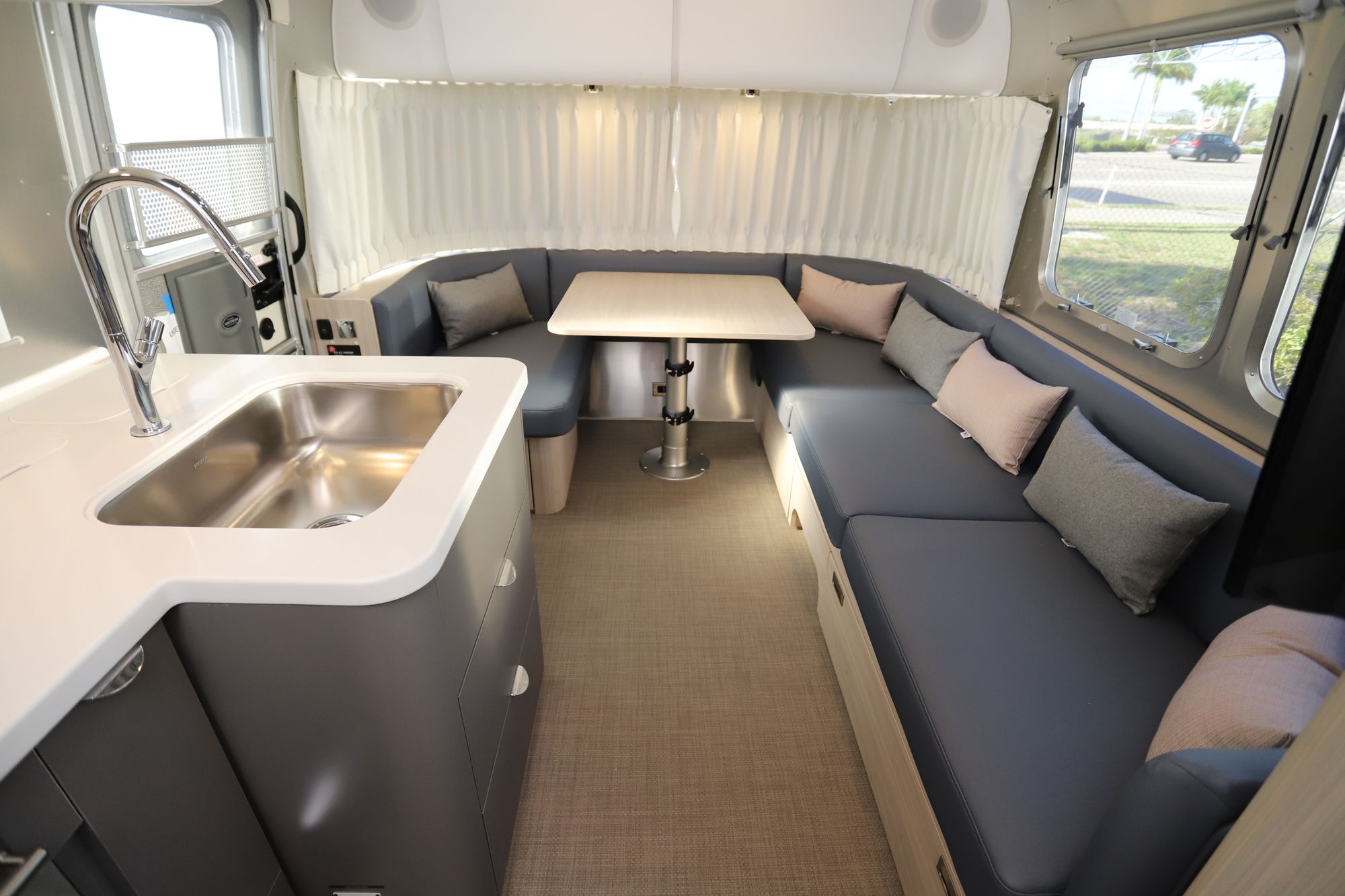 New 2020 Airstream Globetrotter 25FB Travel Trailer  For Sale