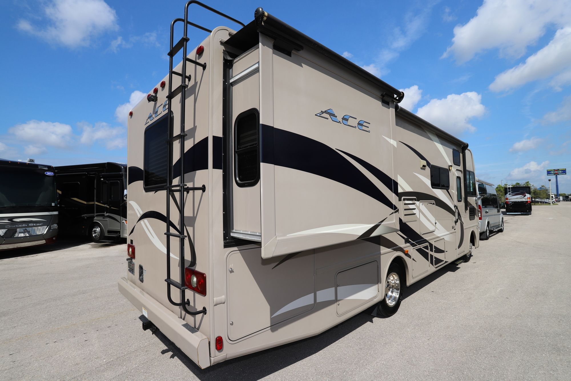 Used 2014 Thor Ace 30.1 Class A  For Sale