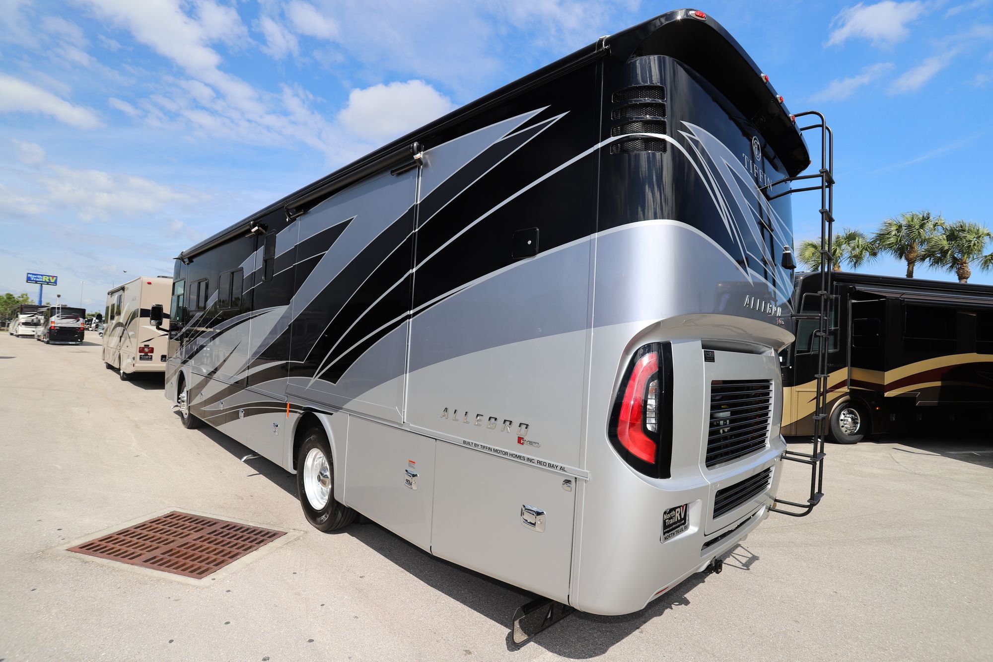 New 2020 Tiffin Motor Homes Allegro Red 37BA Class A  For Sale