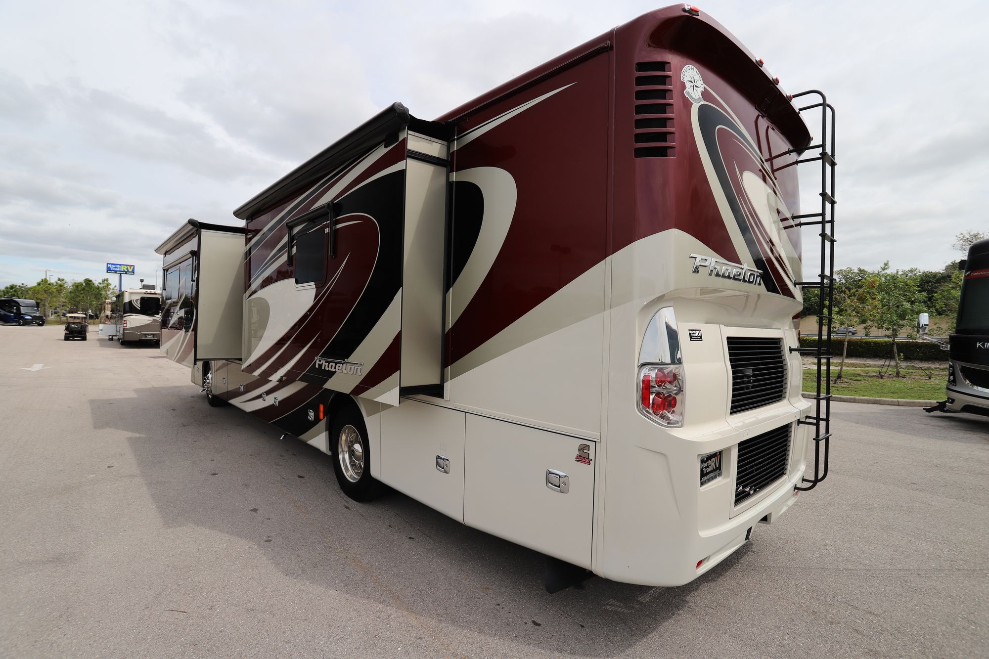 Used 2015 Tiffin Motor Homes Phaeton 40 AH Class A  For Sale