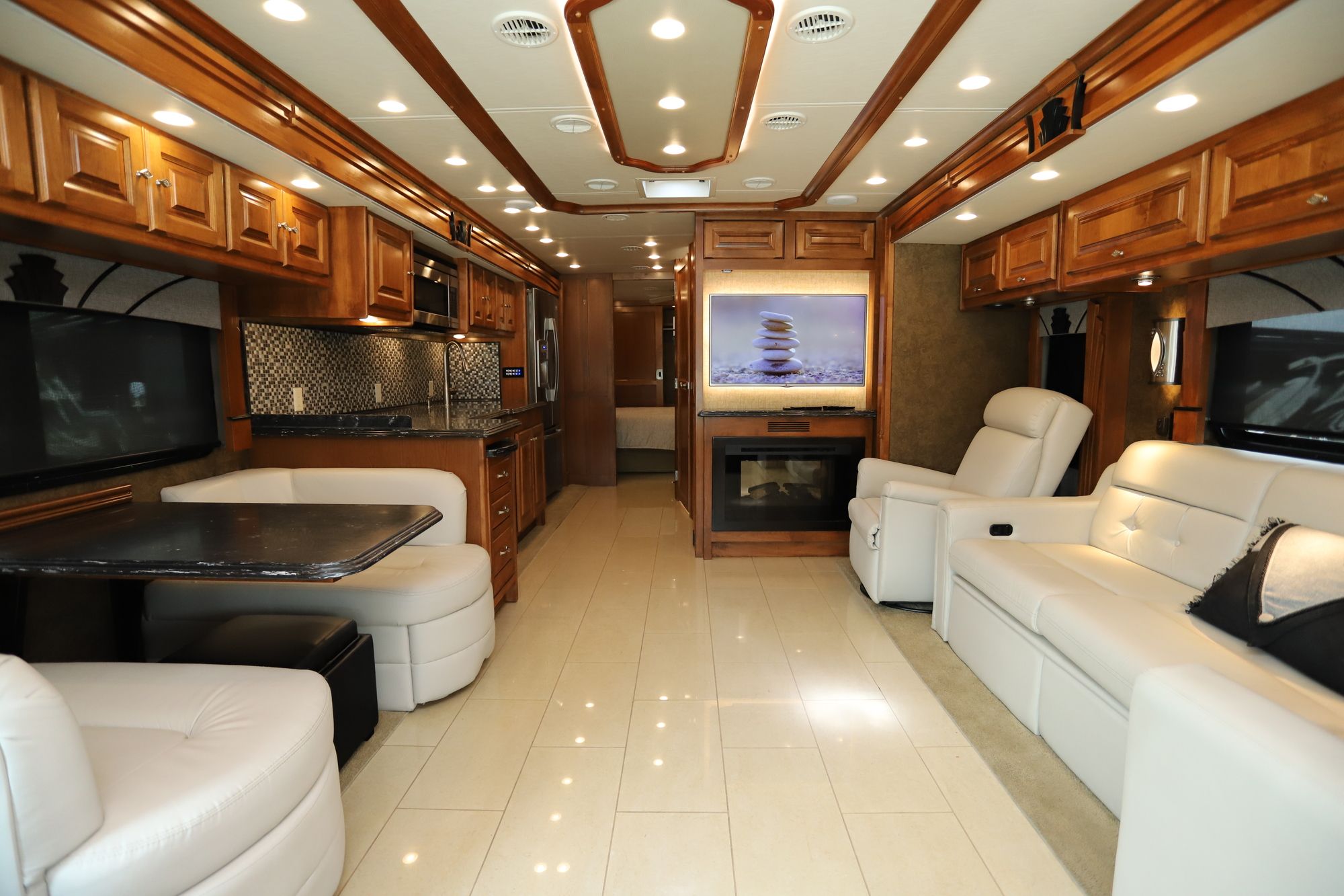 Used 2015 Tiffin Motor Homes Phaeton 40 AH Class A  For Sale