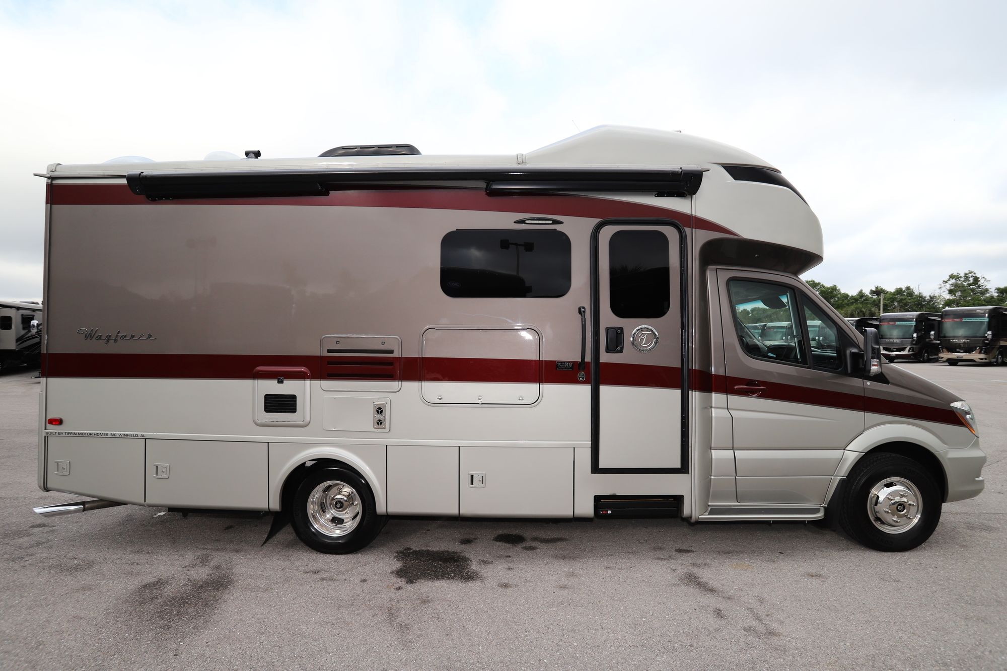 Used 2019 Tiffin Motor Homes Wayfarer 25RW Class C  For Sale