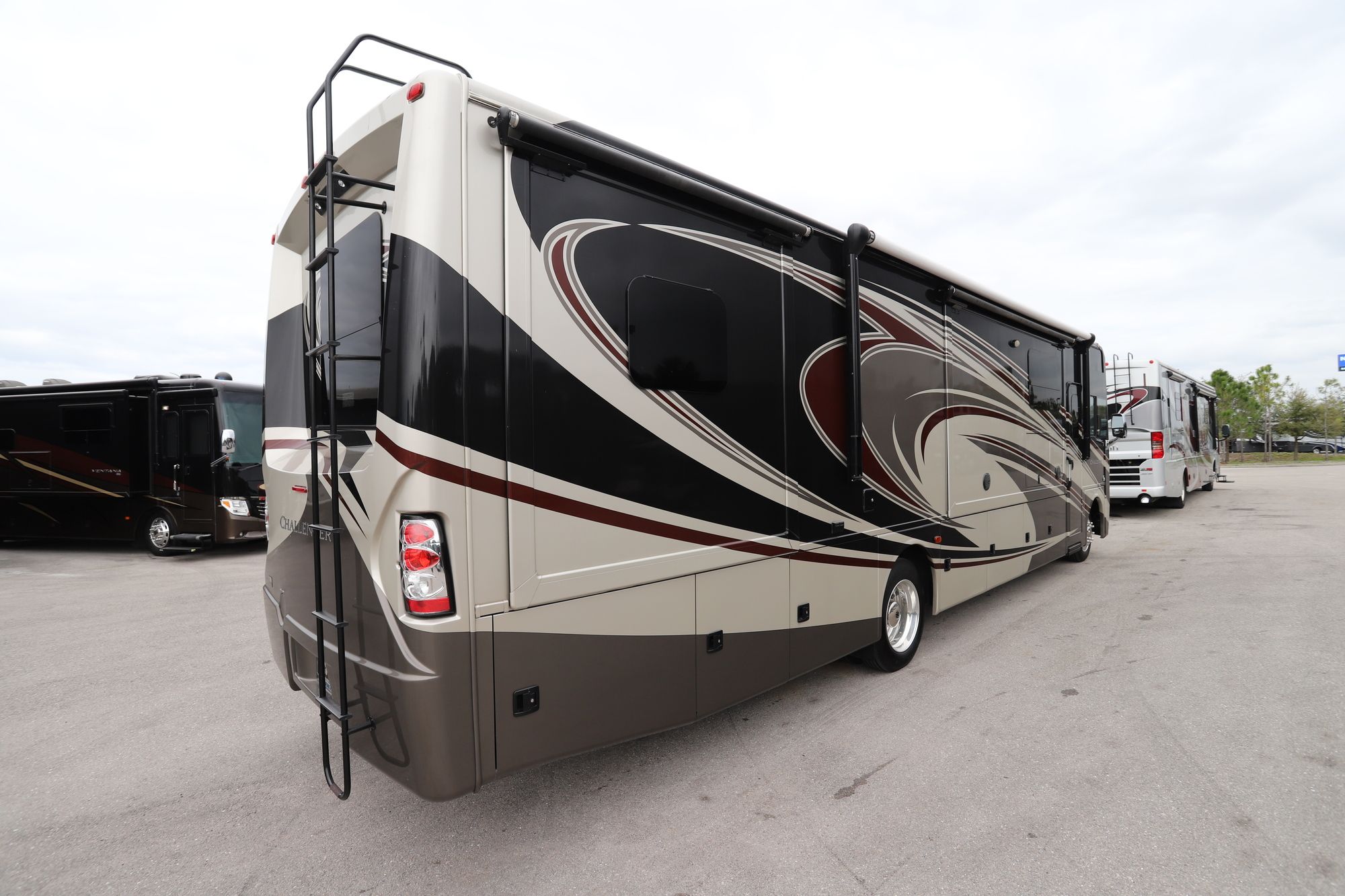 Used 2015 Damon Challenger 37GT Class A  For Sale