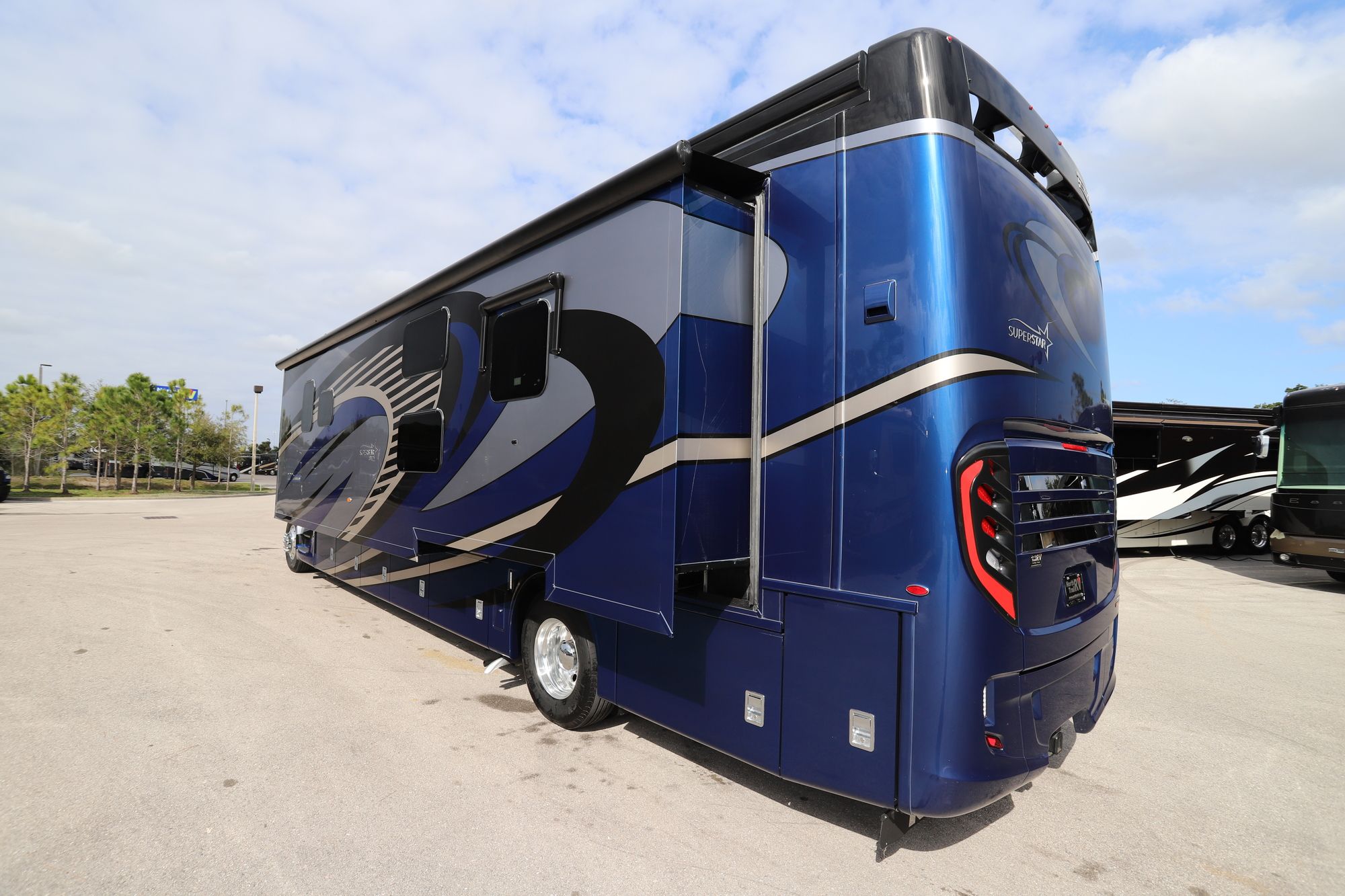 New 2020 Newmar Super Star 4058 Super C  For Sale