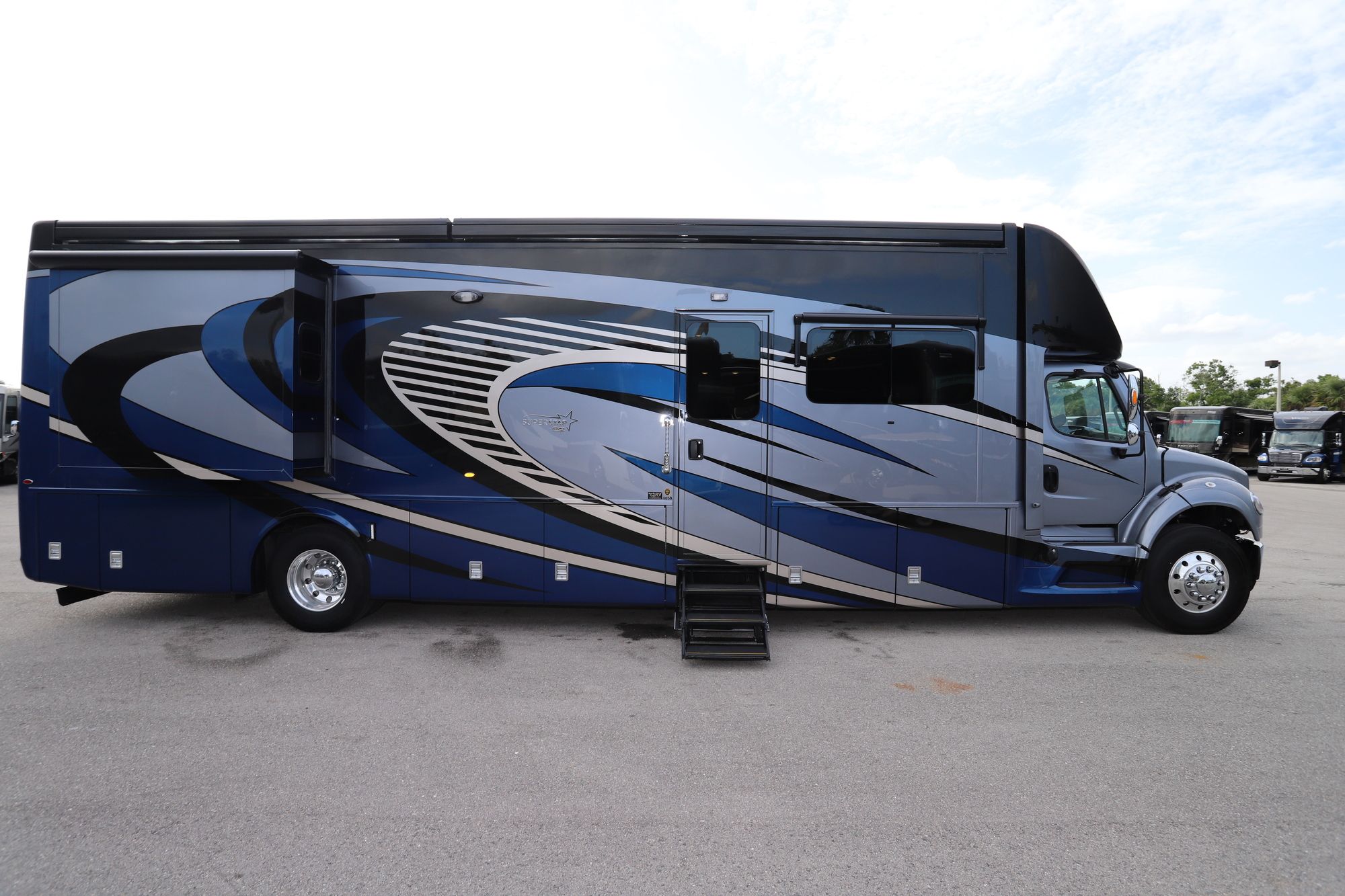 New 2020 Newmar Super Star 4058 Super C  For Sale