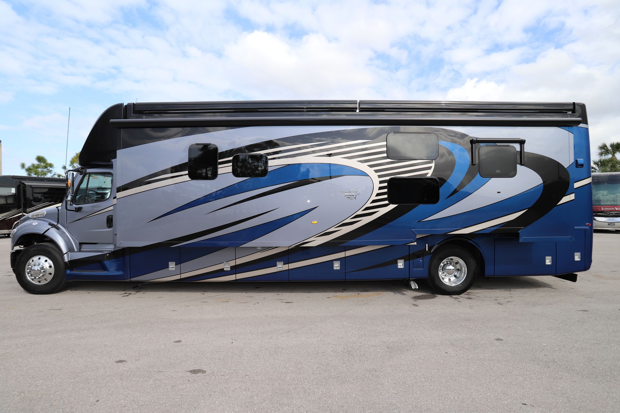 New 2020 Newmar Super Star 4058 Super C  For Sale