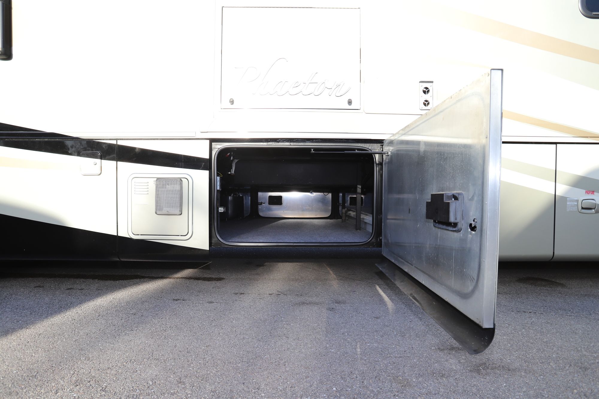 Used 2012 Tiffin Motor Homes Phaeton 42QBH Class A  For Sale